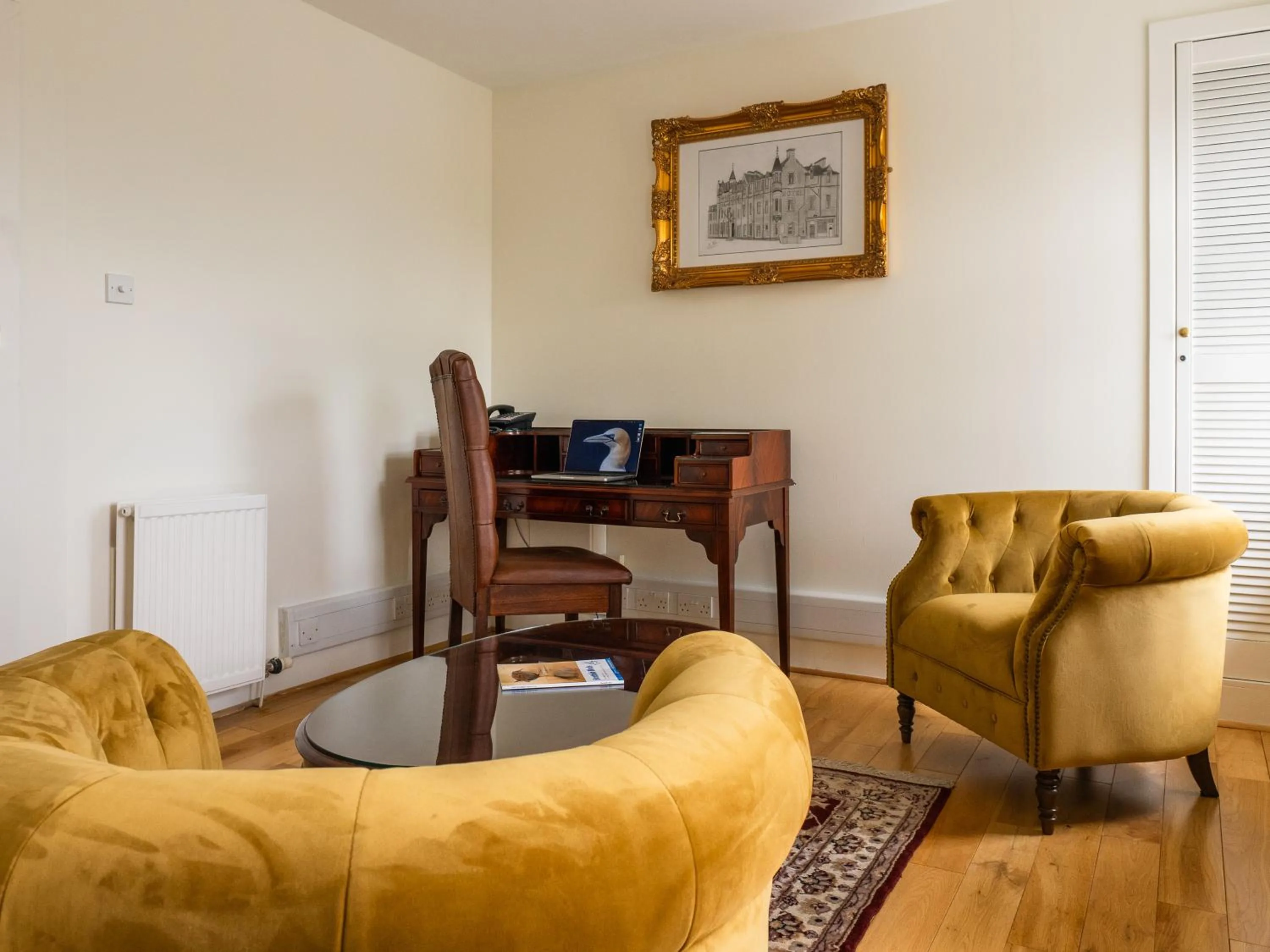 Seating area in Grant Arms Hotel