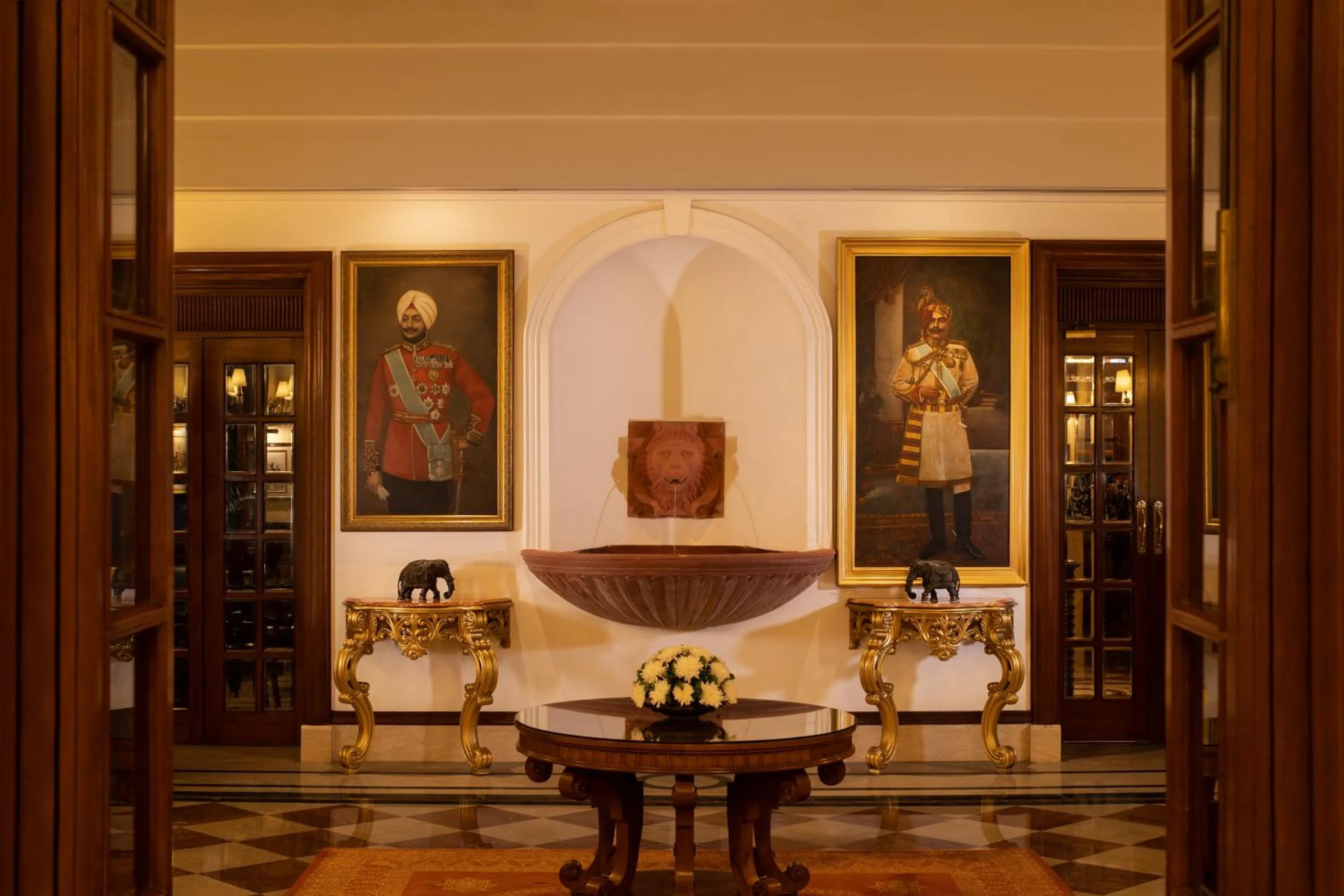 Restaurant/places to eat in The Imperial, New Delhi