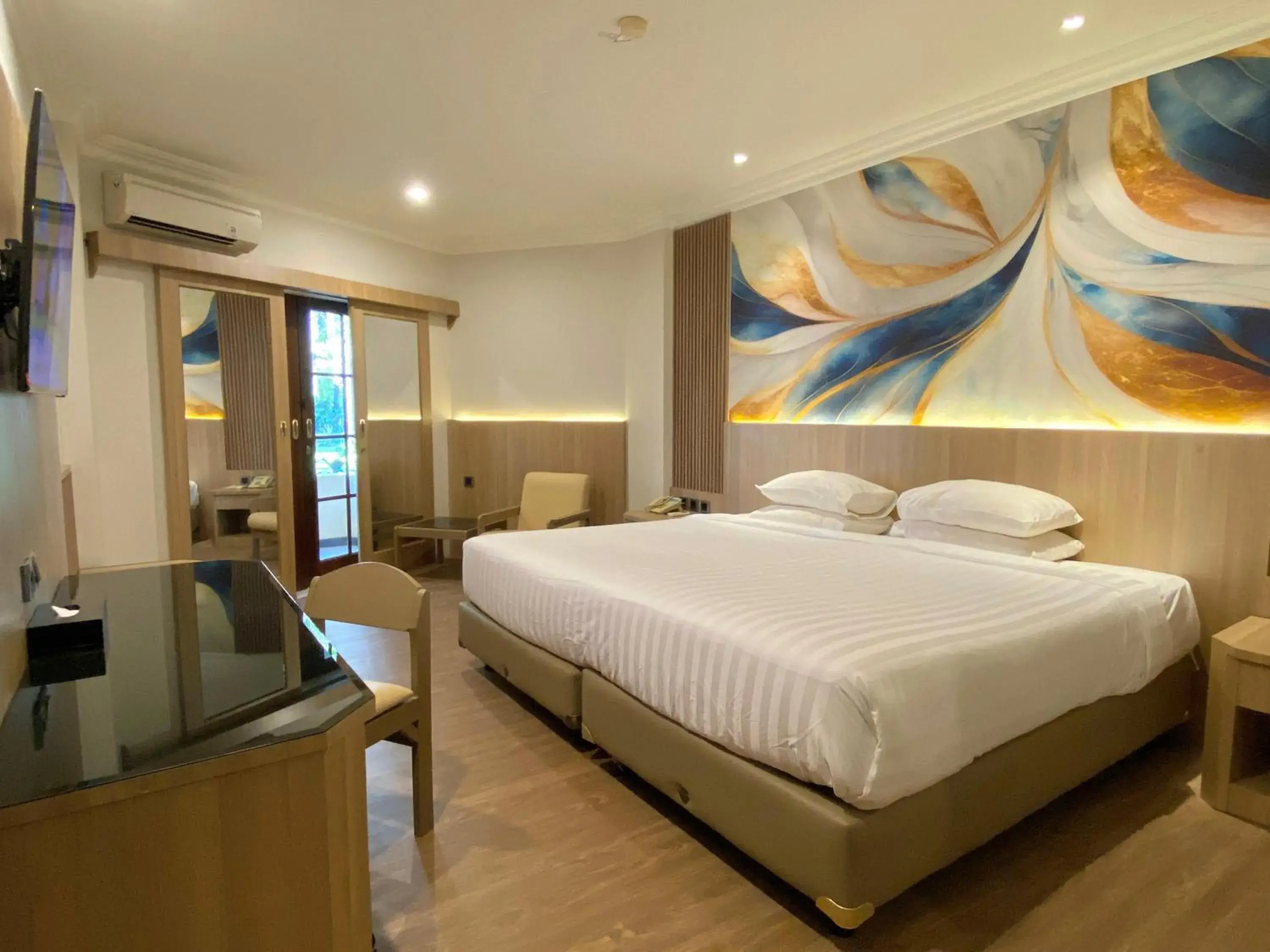 Bed in Lombok Raya Hotel Bed in Lombok Raya Hotel