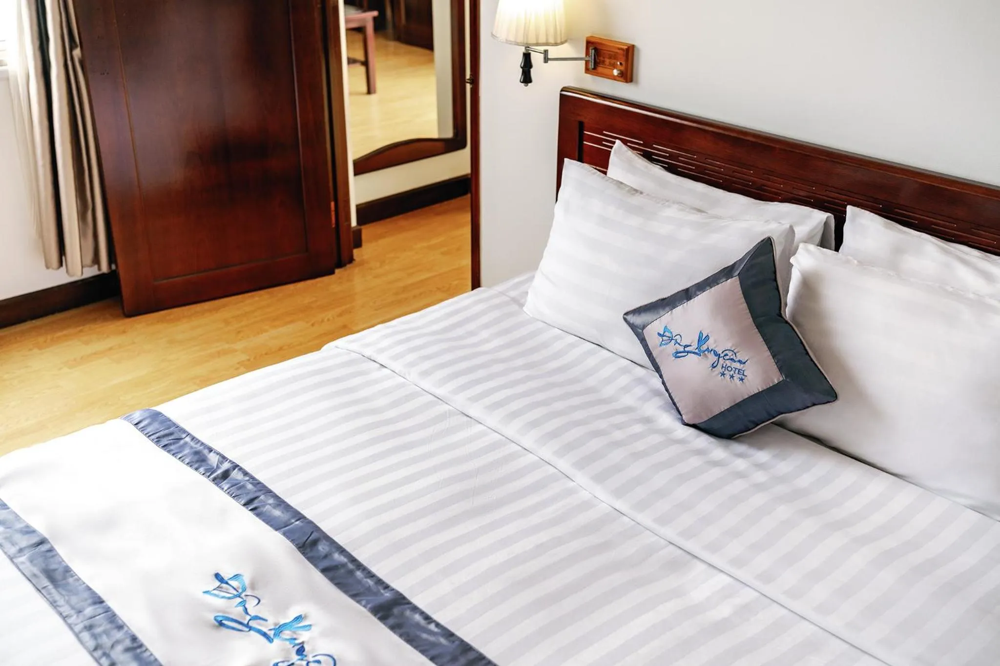 Bed in Đông Xuyên Hotel