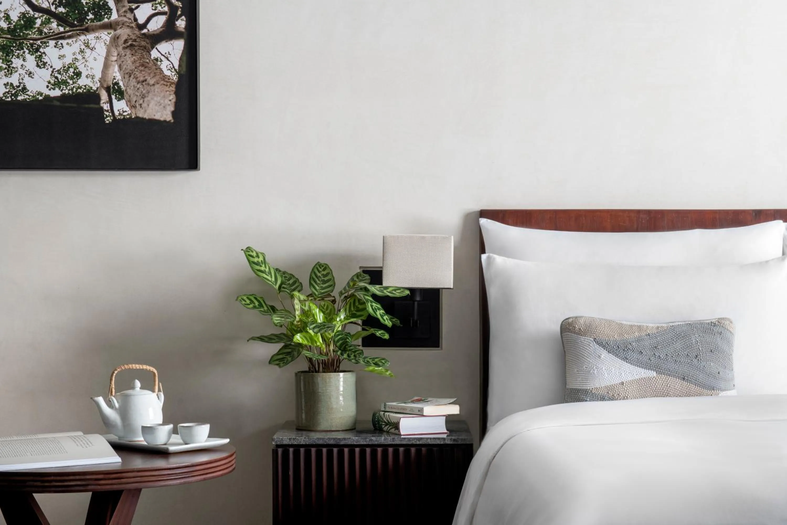 Bedroom, Bed in Treeline Urban Resort