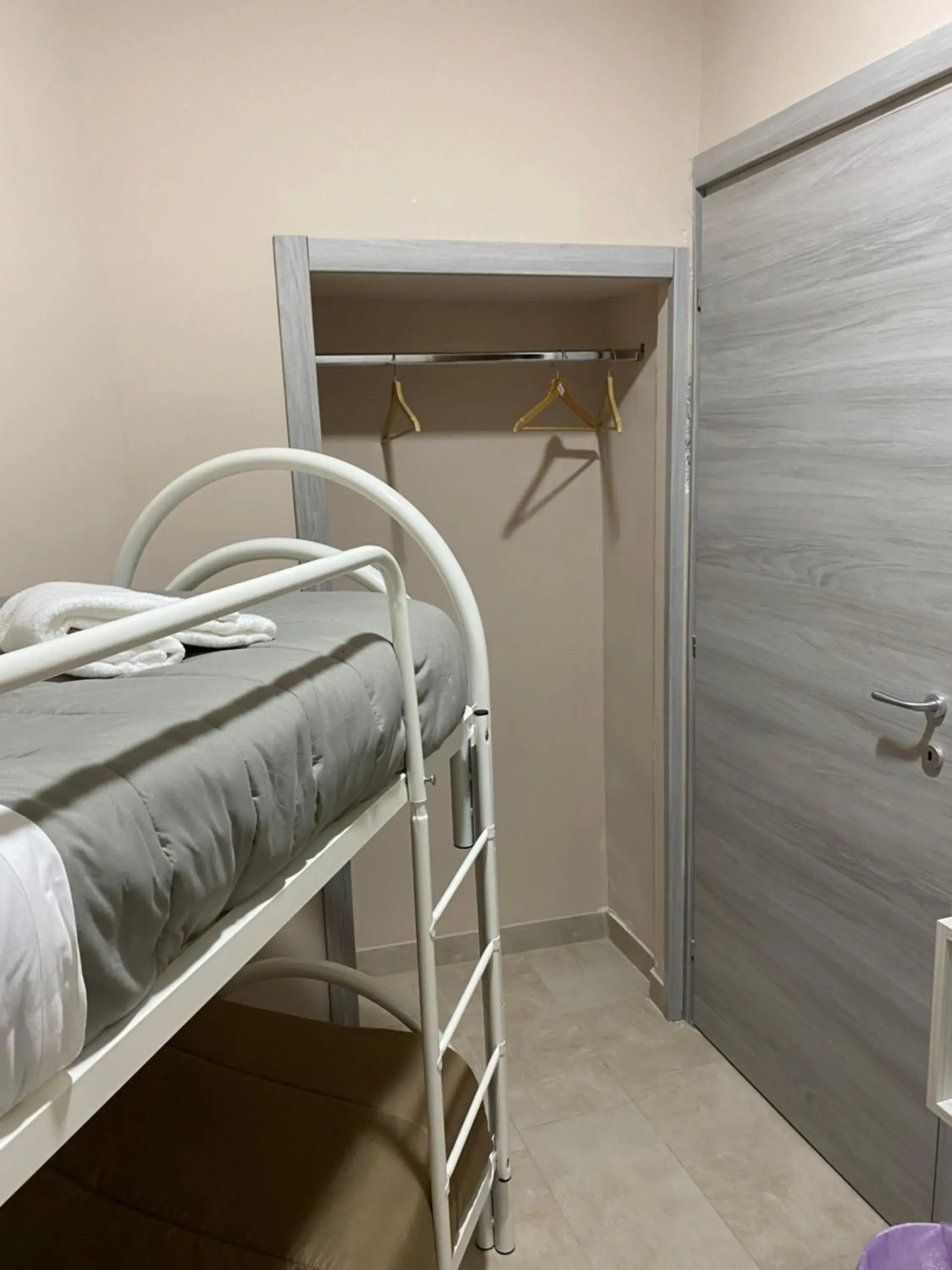 Photo of the whole room, Bed in Hotel Poker Photo of the whole room, Bed in Hotel Poker