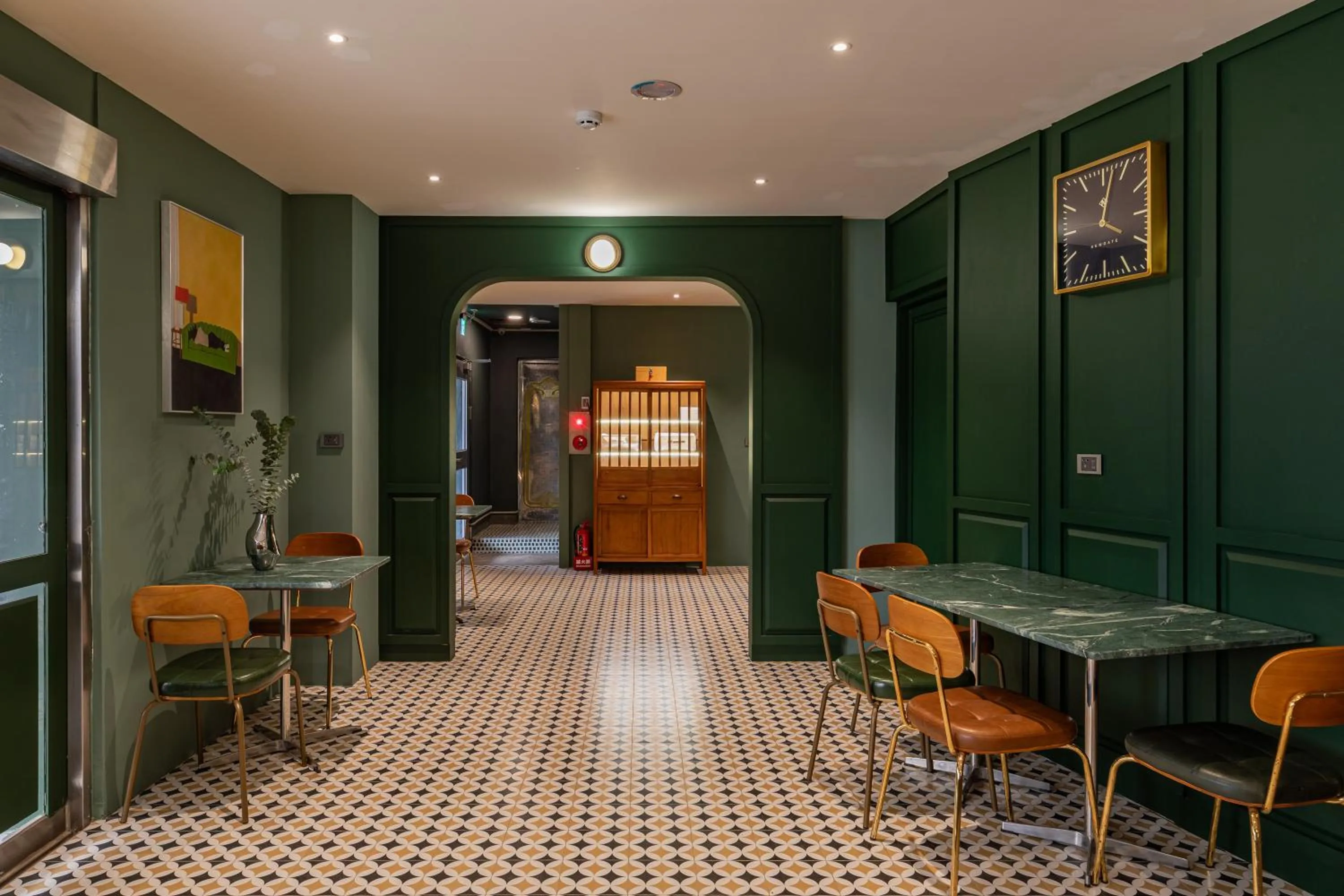 露夏旅社 l 納康商旅 l 智能入住 l 鄰近花園夜市