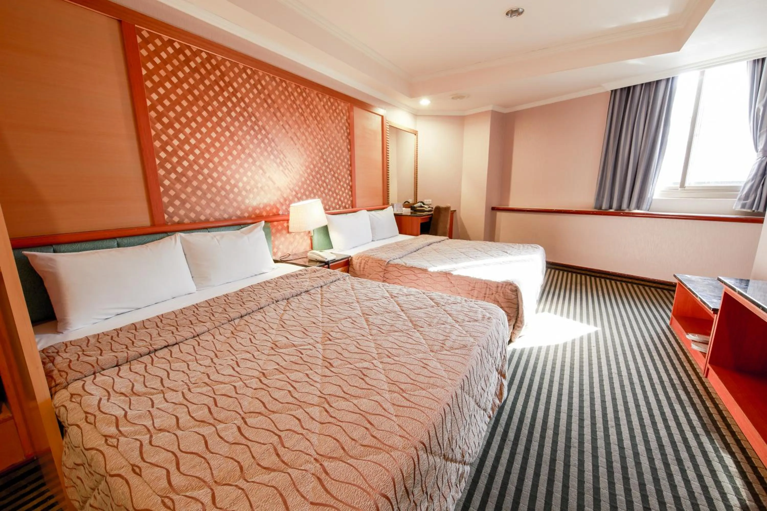 Bed in Monalisa Hotel