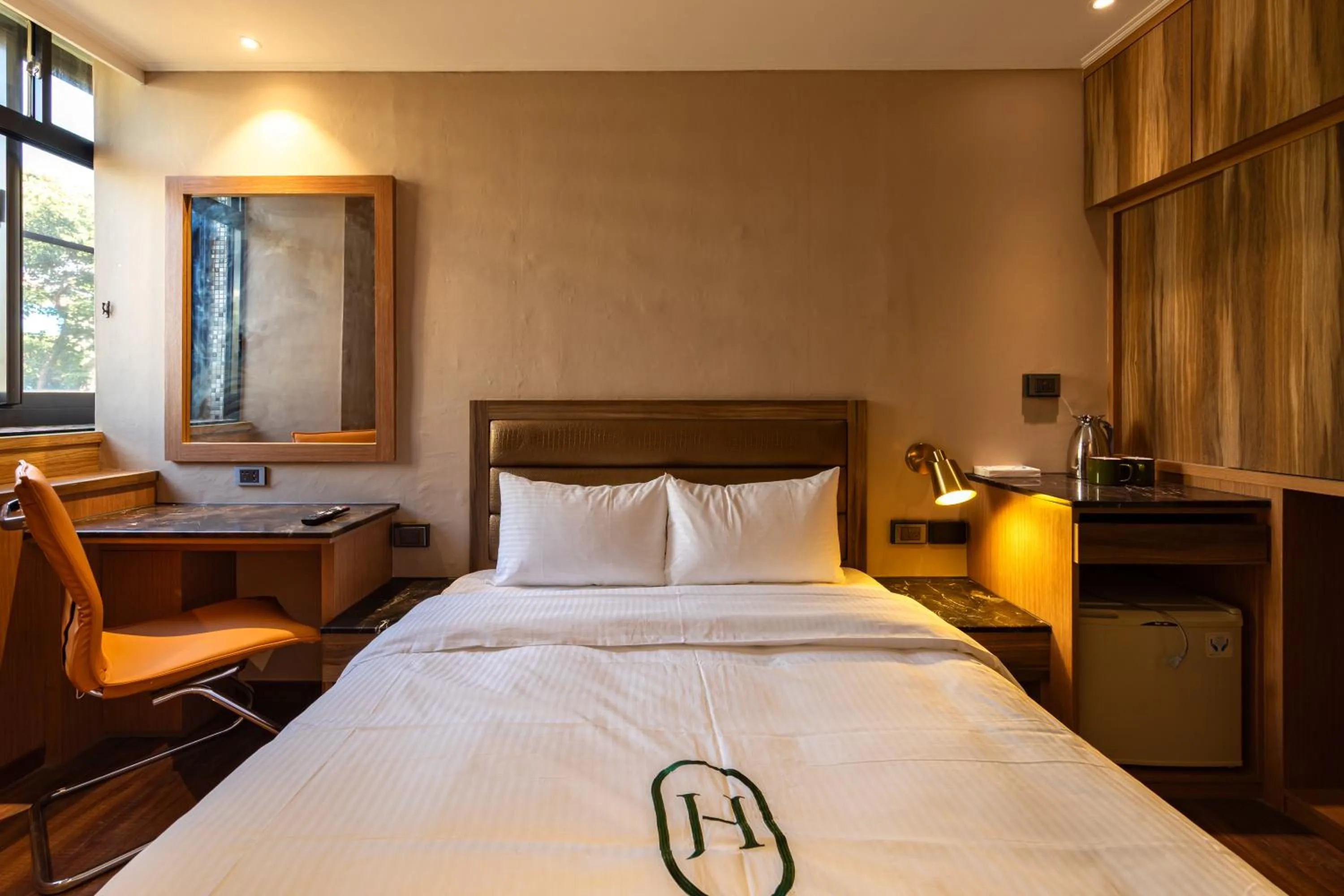 Bed in 露夏旅社 l 納康商旅 l 智能入住 l 鄰近花園夜市