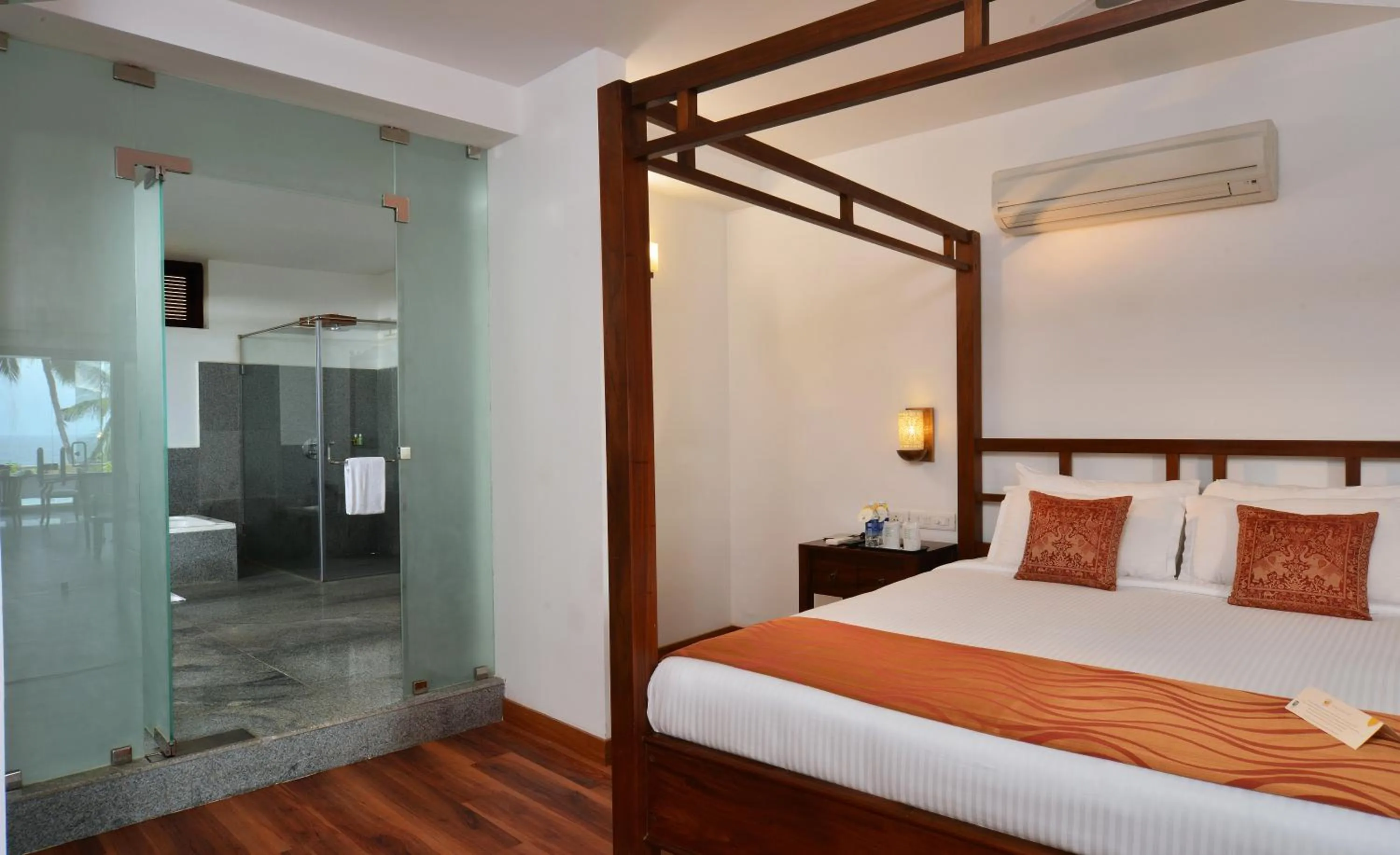 Photo of the whole room, Bed in Getaway Beach Resort Kovalam