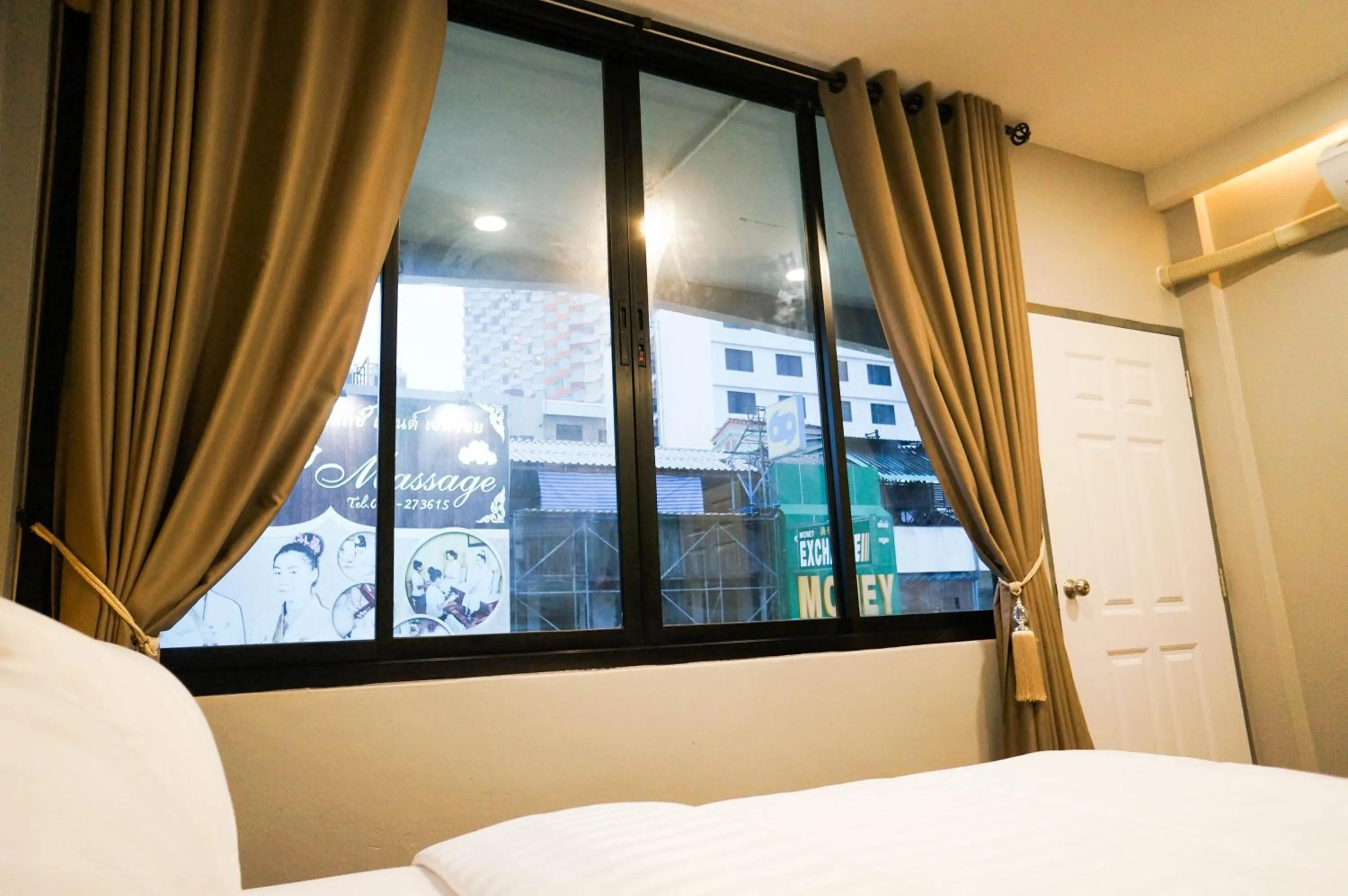 Bedroom, Bed in Lux Rooms Night Bazaar