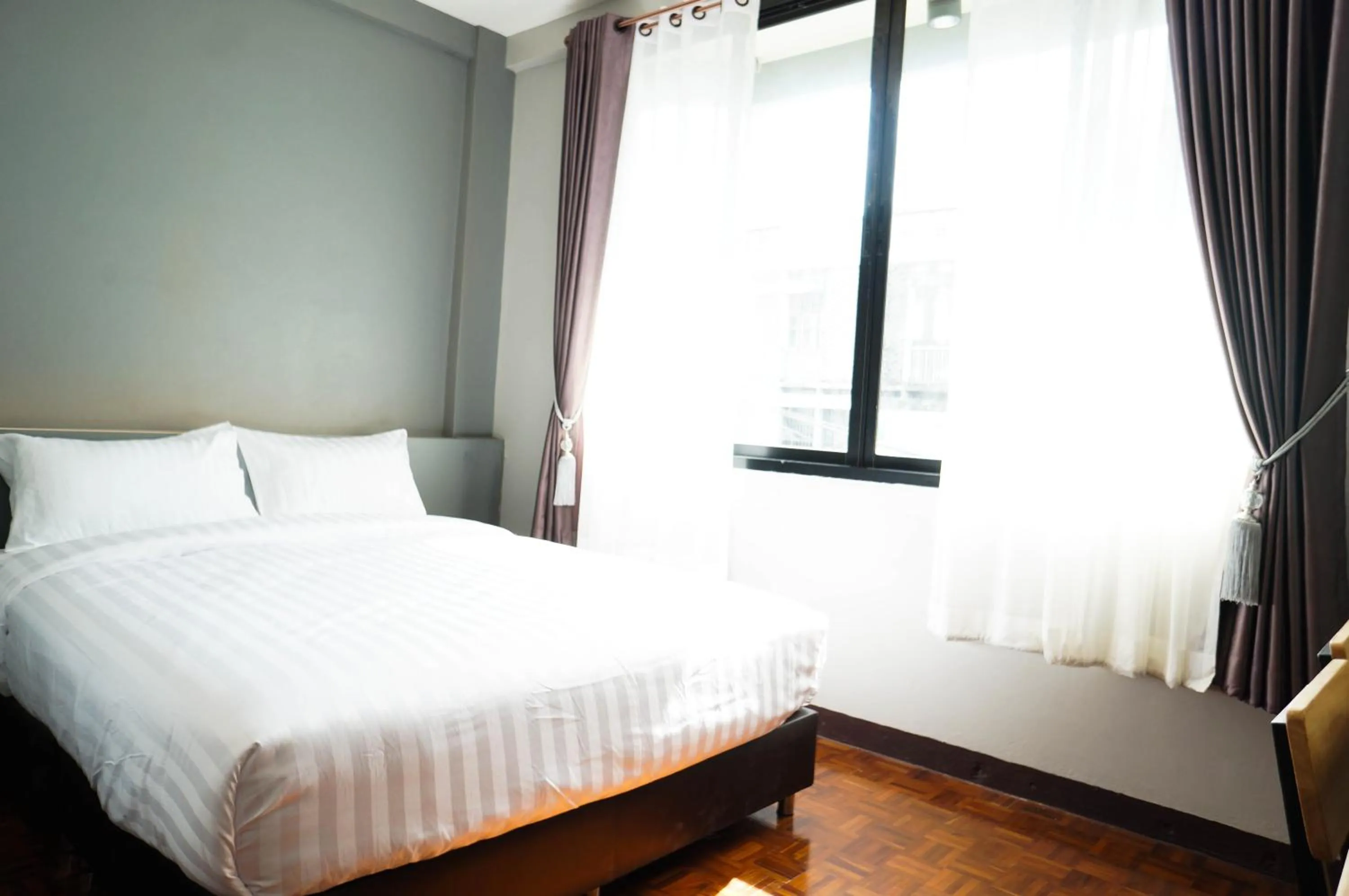 Bed in Lux Rooms Night Bazaar