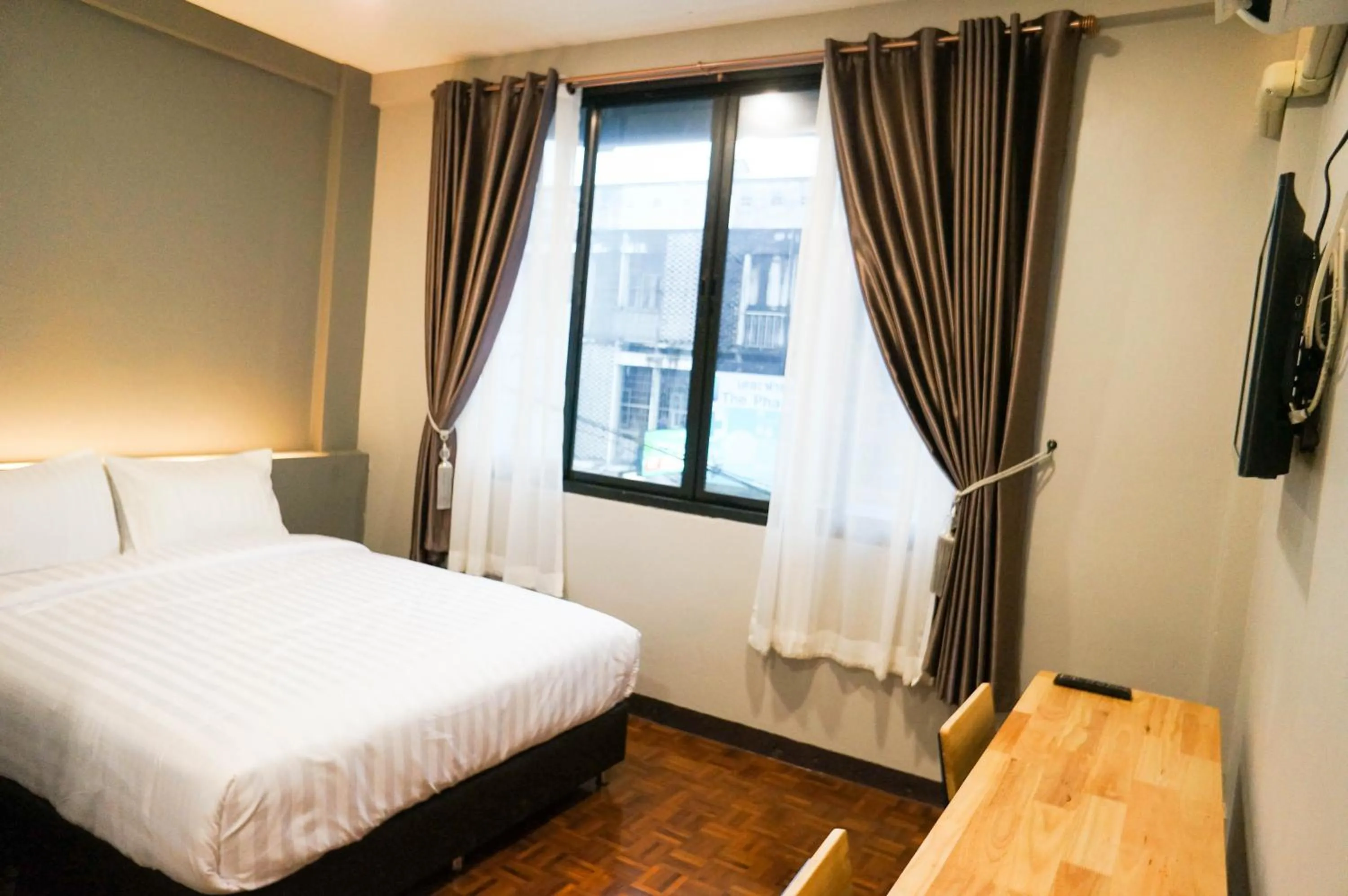 Bed in Lux Rooms Night Bazaar