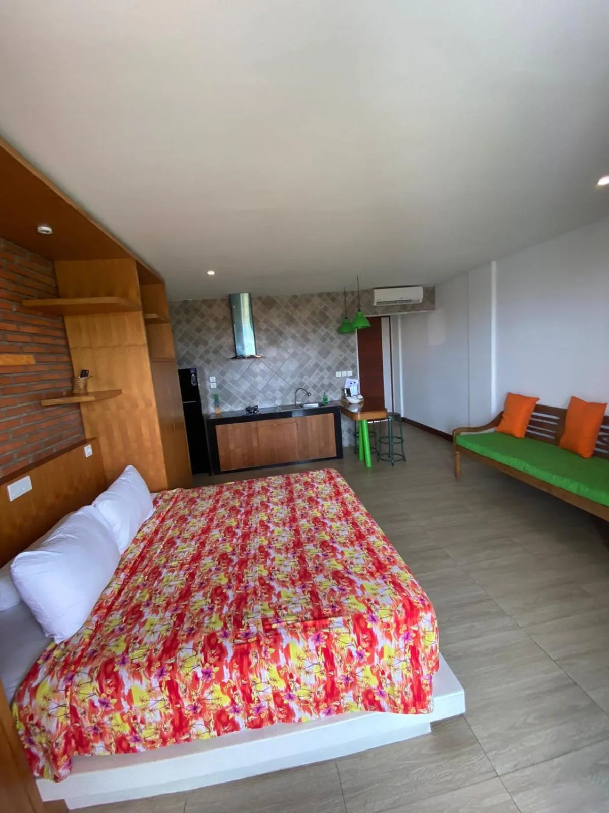 Bed in Kaen Apartments