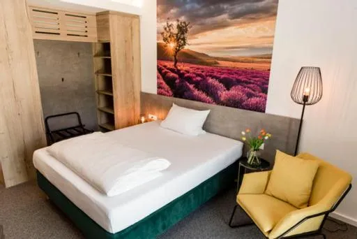 Photo of the whole room, Bed in Hotel Villa Toskana