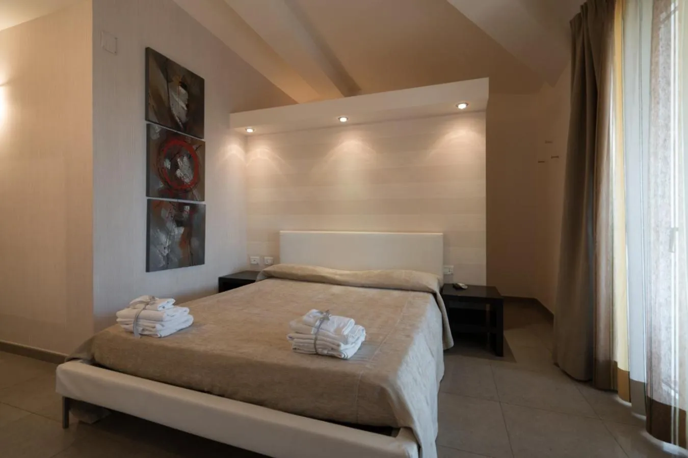 Day, Bed in B&B Nacorè