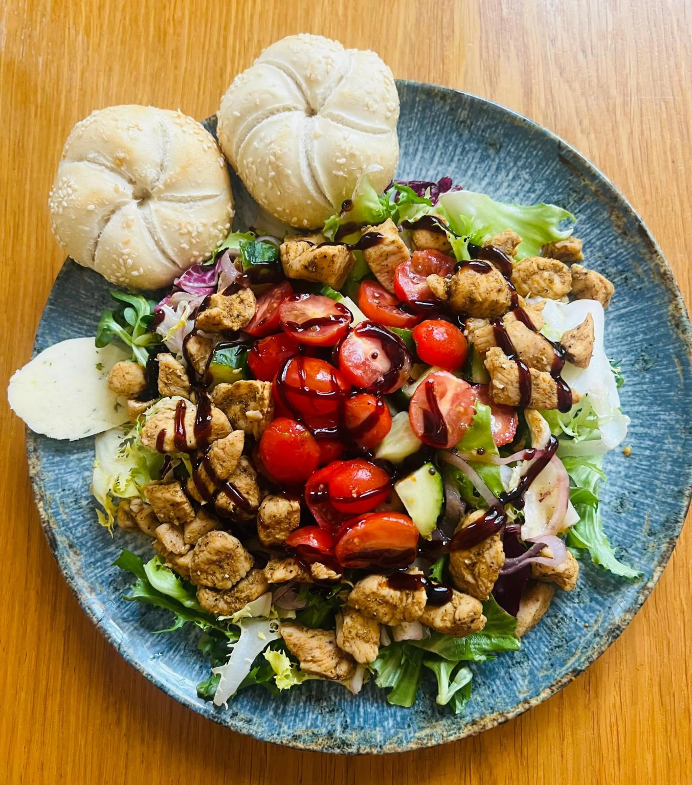 Restaurant/places to eat in Hotel Vabank