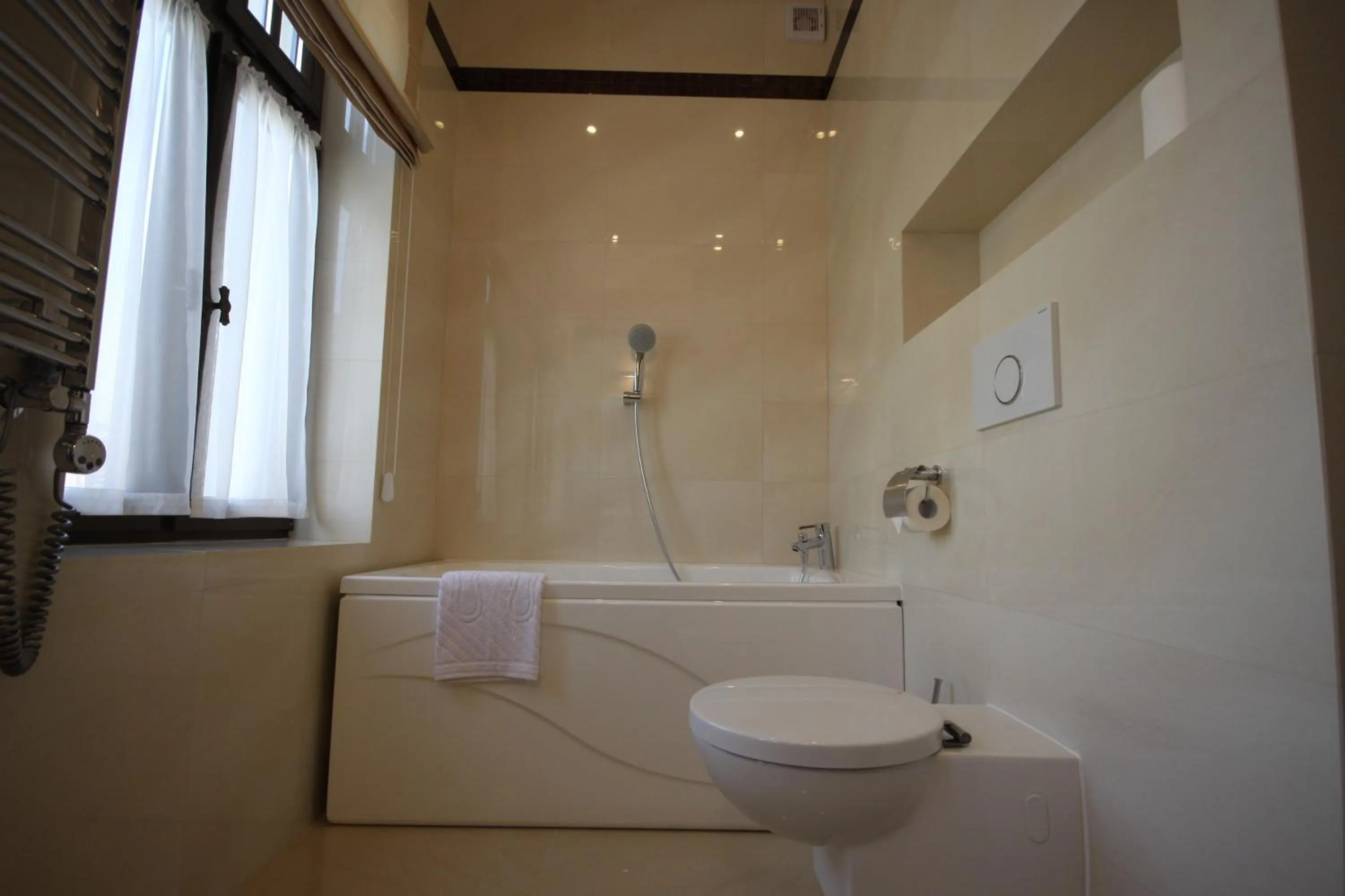 Bathroom in Hotel Vabank