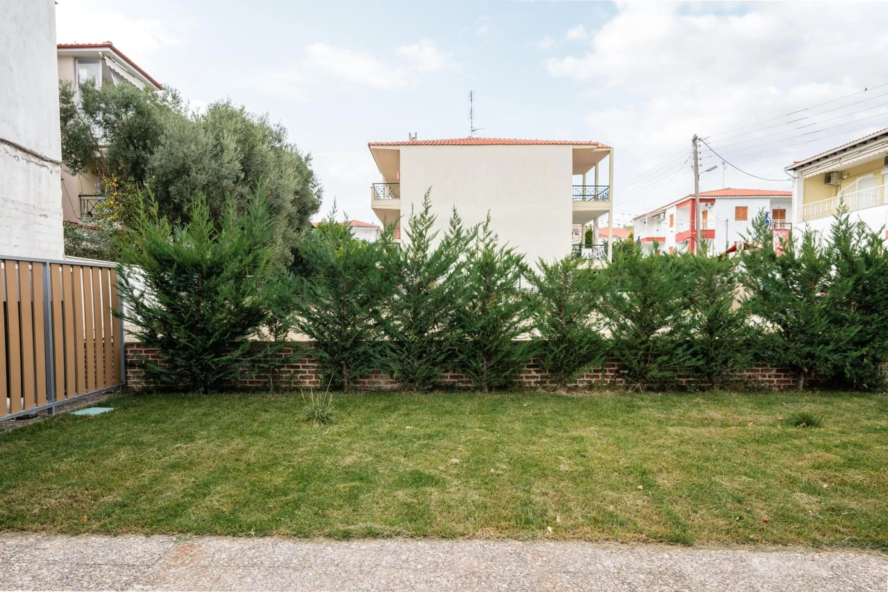 Garden in Mougre studios