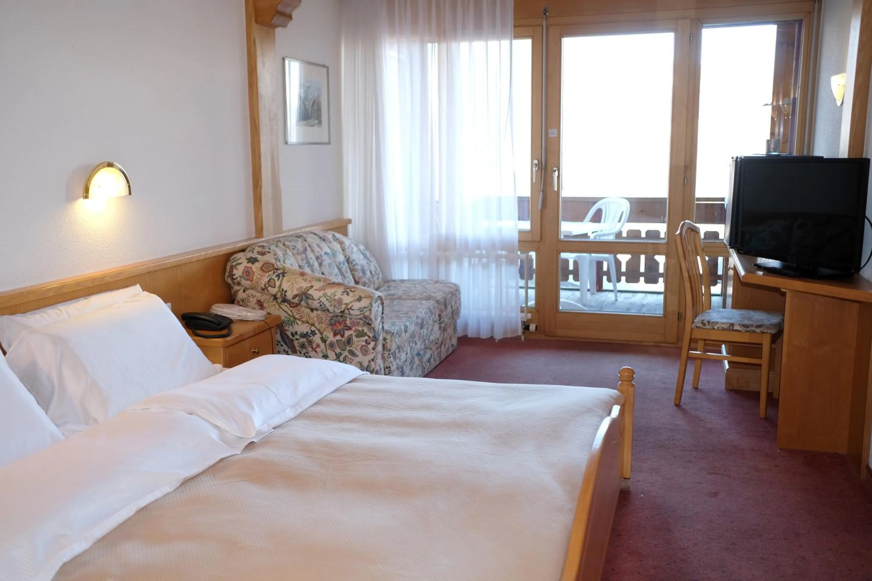 Bed in Hotel Restaurant Rothorn