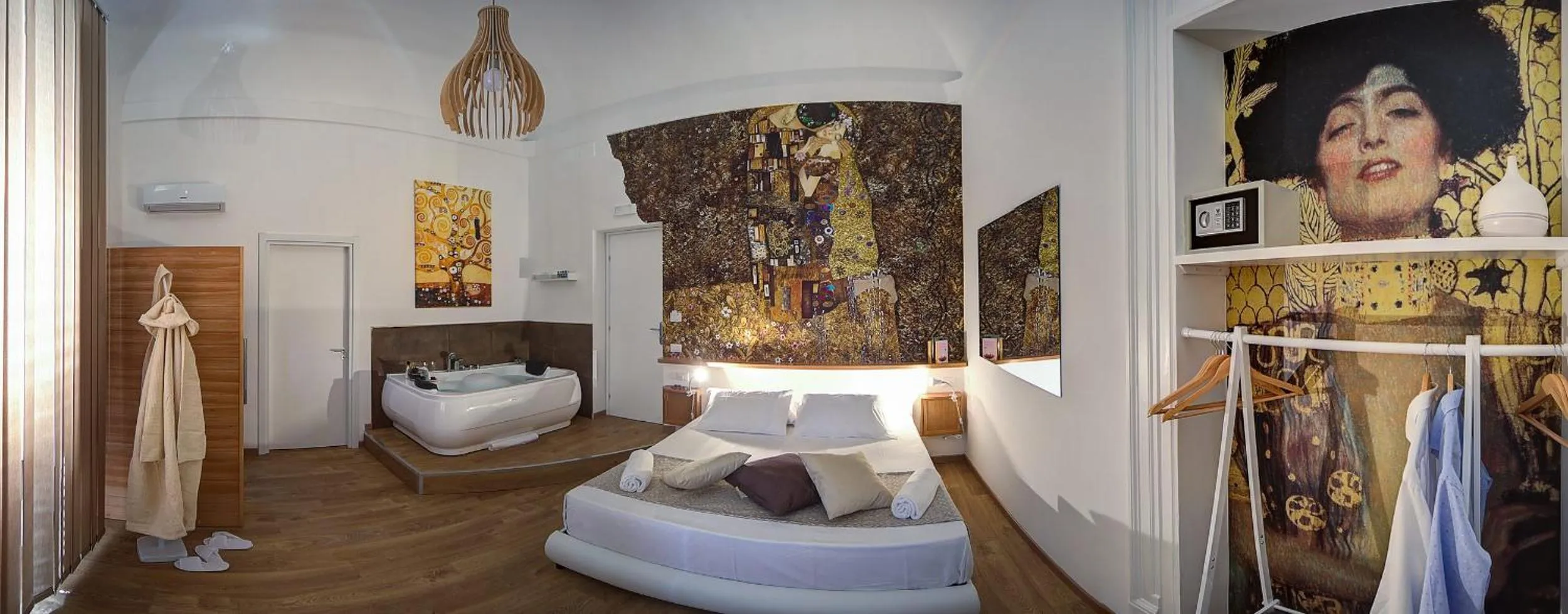 Bed in Palermo Gallery