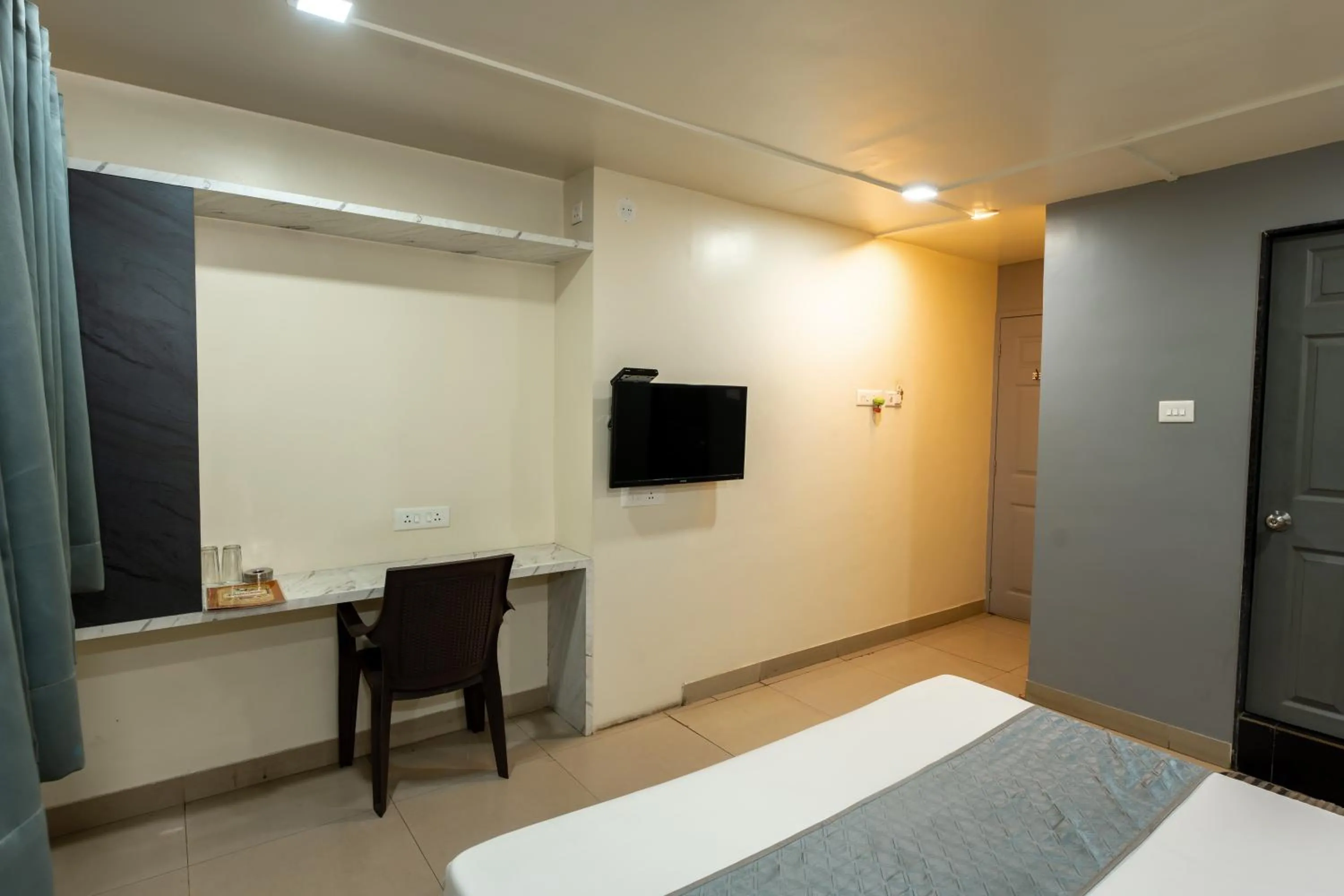 Bed in Hotel Ellora Park