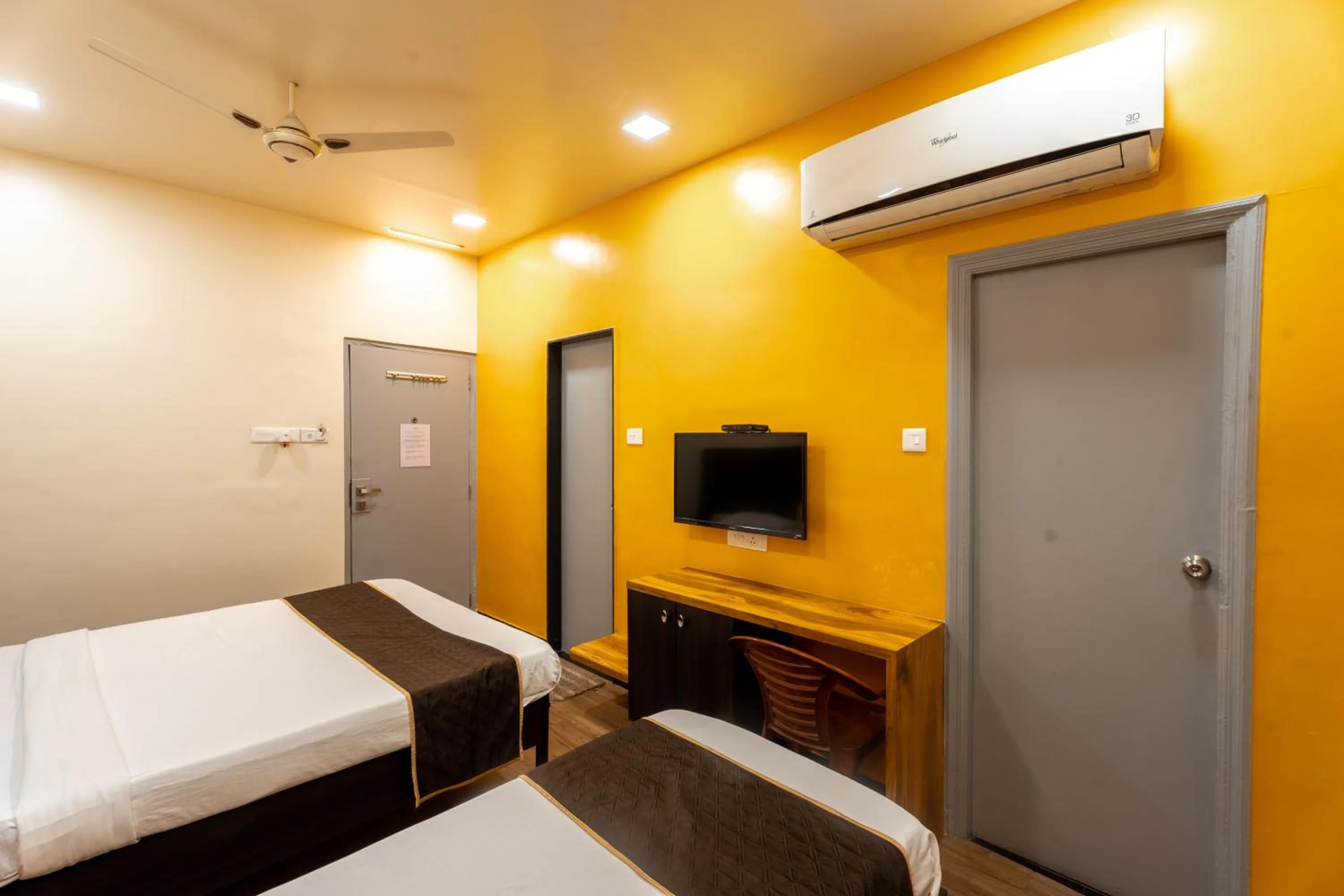 Bed in Hotel Ellora Park