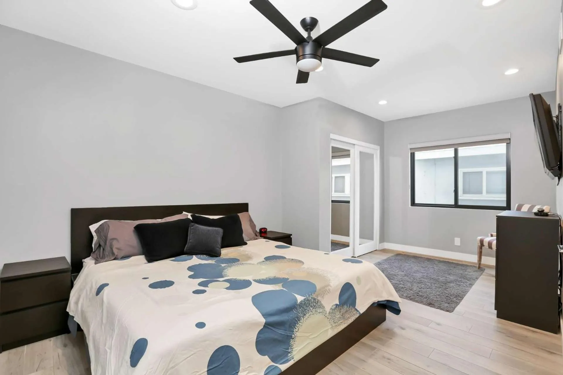 Bed in 308 35th Street, Unit A (Lower)