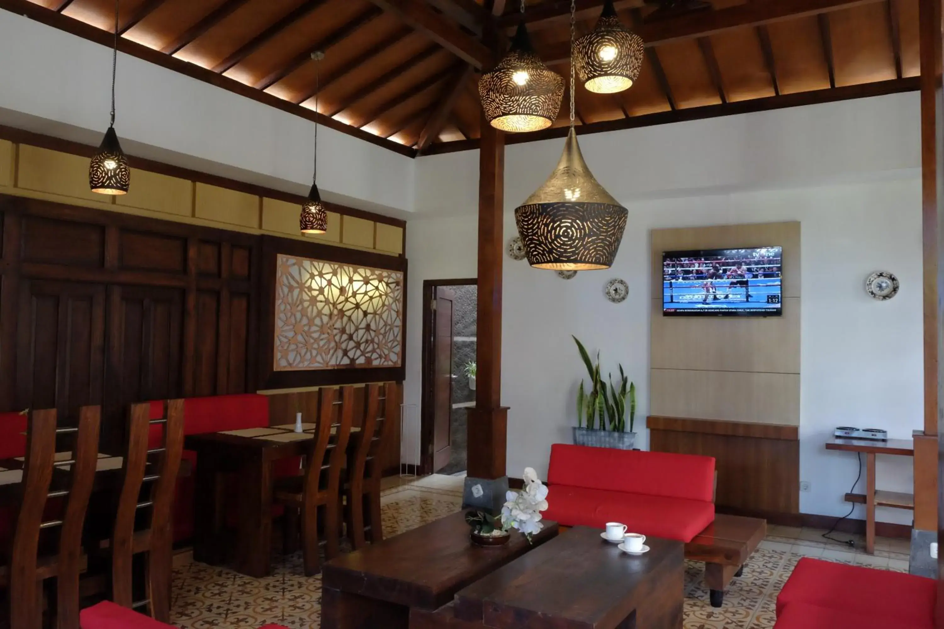 Restaurant/places to eat in Puri Langenarjan Guest House Restaurant/places to eat in Puri Langenarjan Guest House