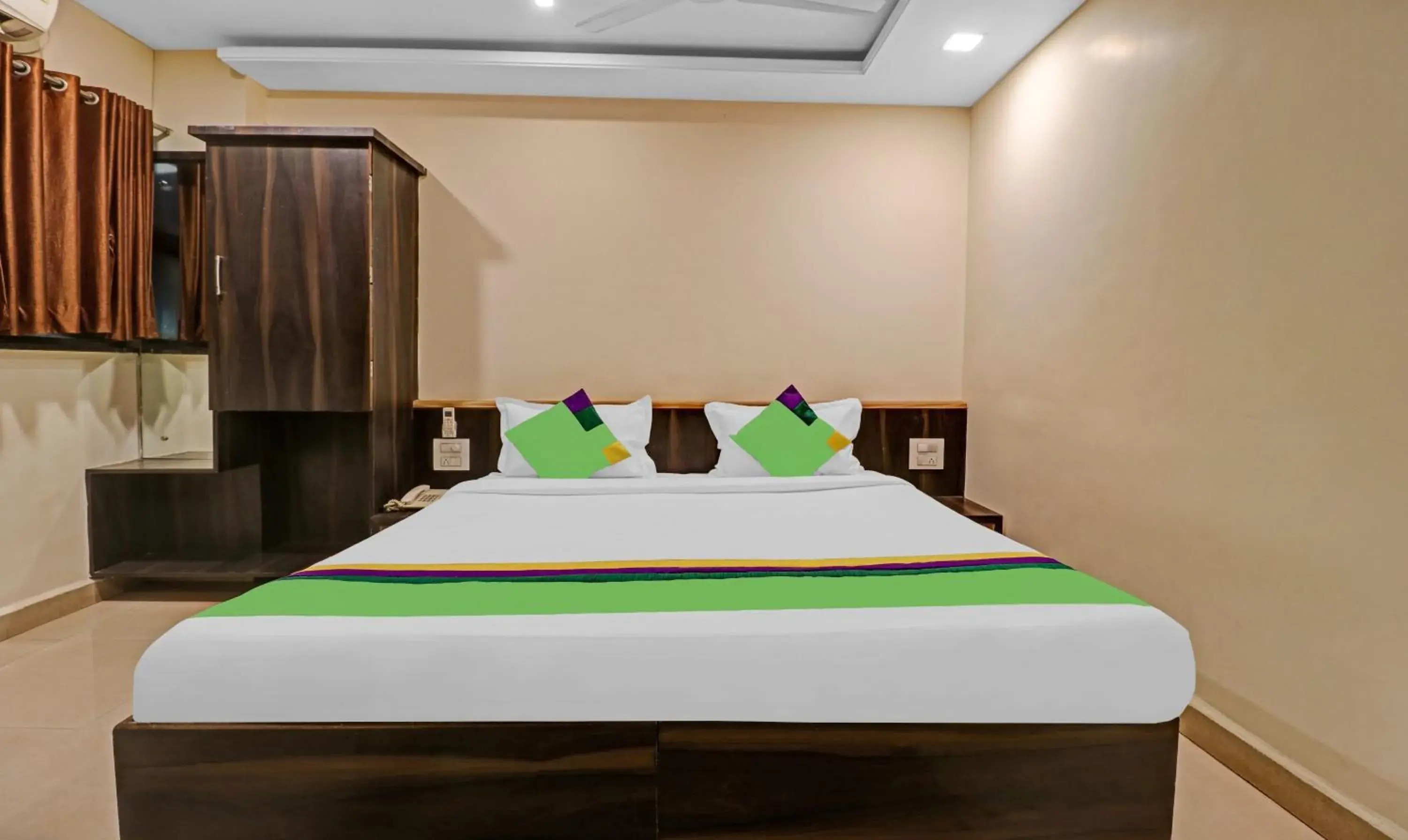 Bedroom, Bed in Treebo Surya Yatri Niwas Bedroom, Bed in Treebo Surya Yatri Niwas