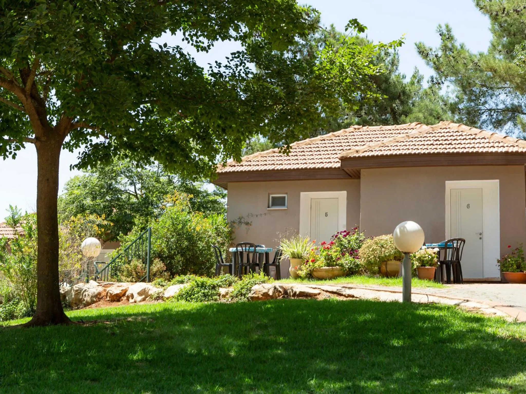 Garden in Kibbutz Malkiya Travel Hotel