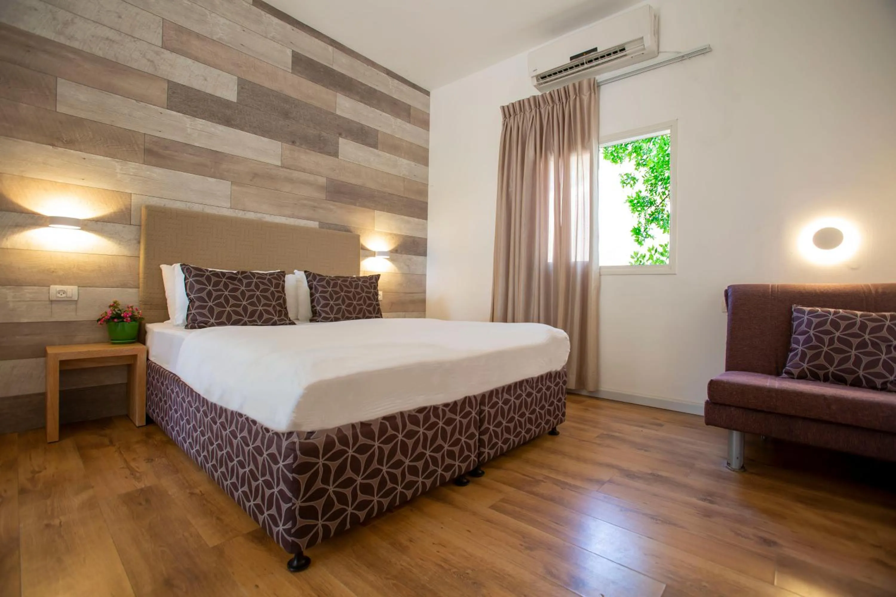 Photo of the whole room, Bed in Kibbutz Malkiya Travel Hotel