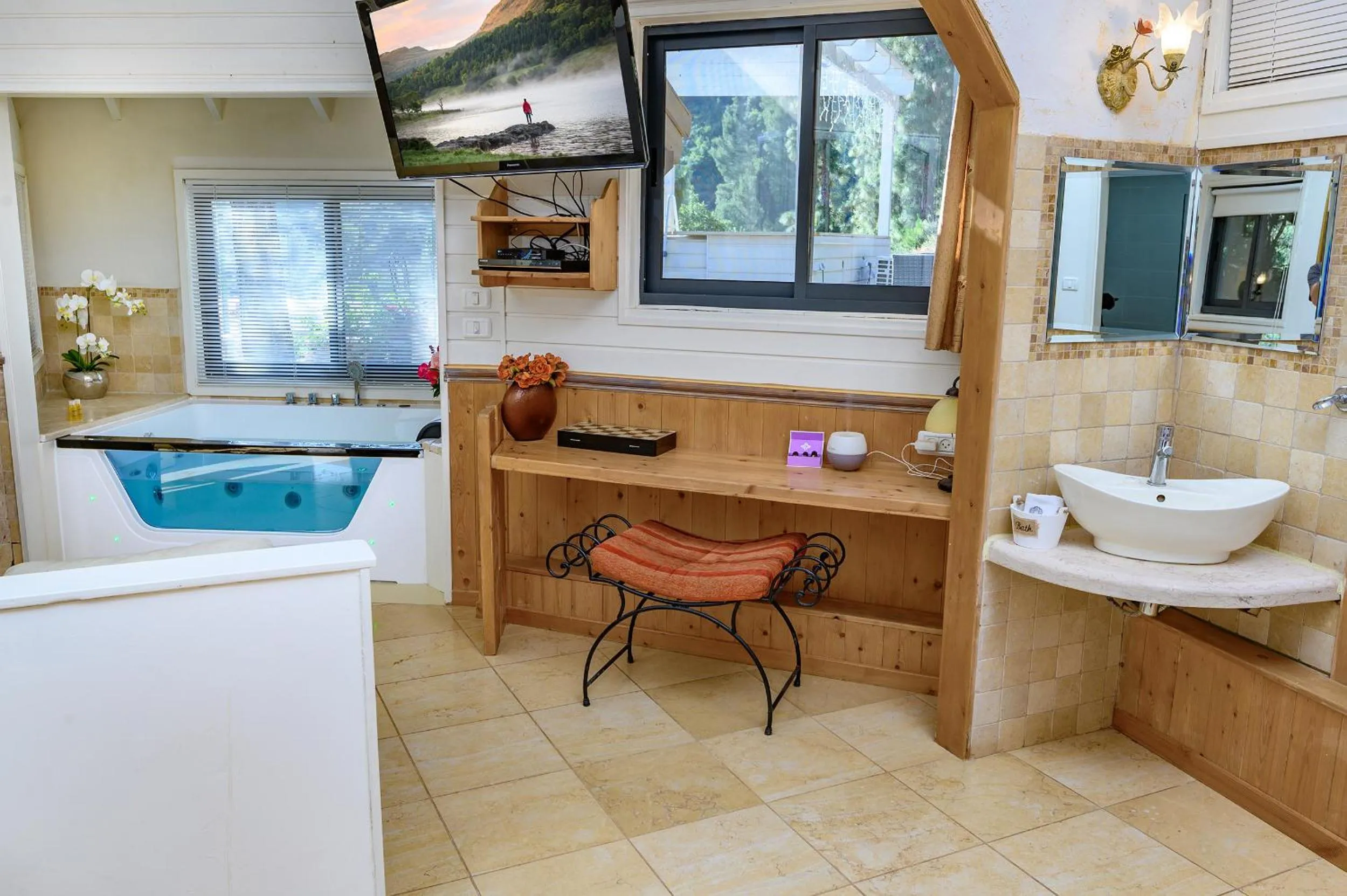 Hot Tub in Dream Time