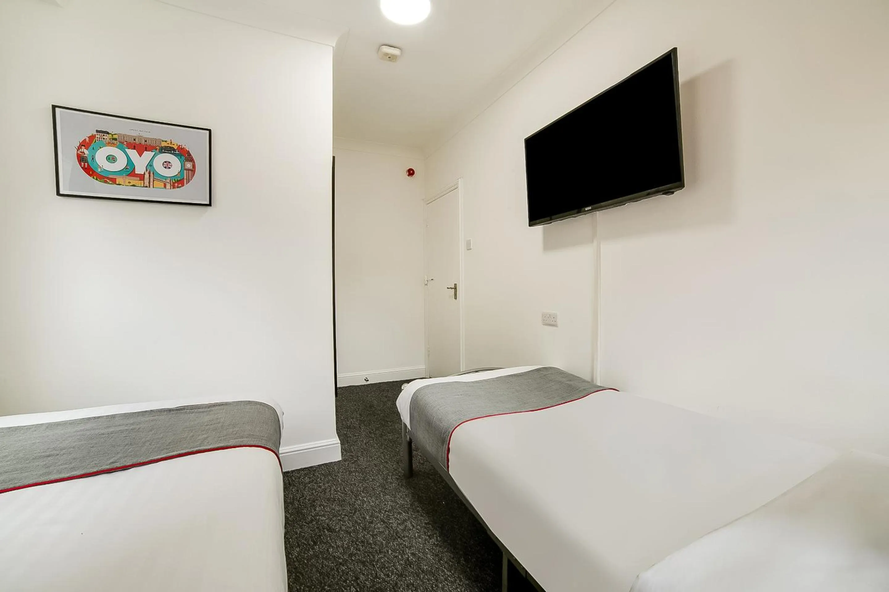 Bed in Stratford Hotel