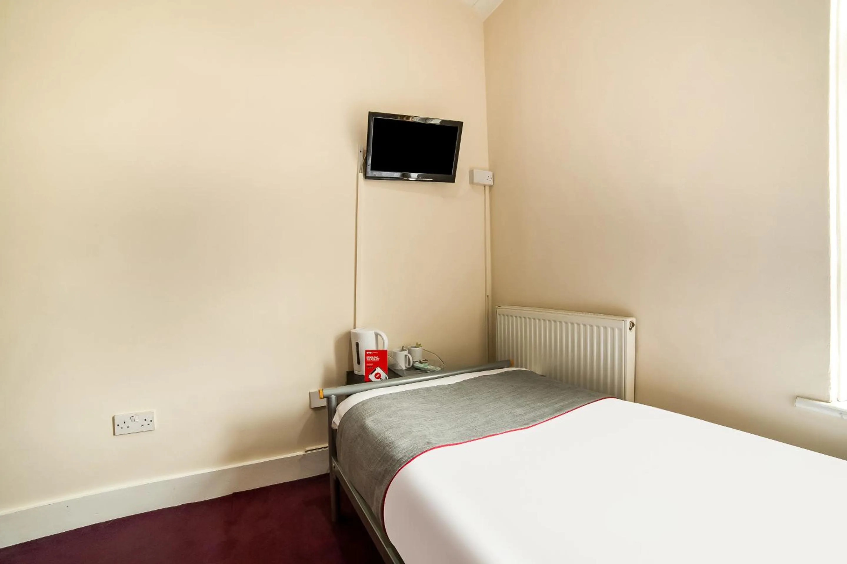 Bed in Stratford Hotel