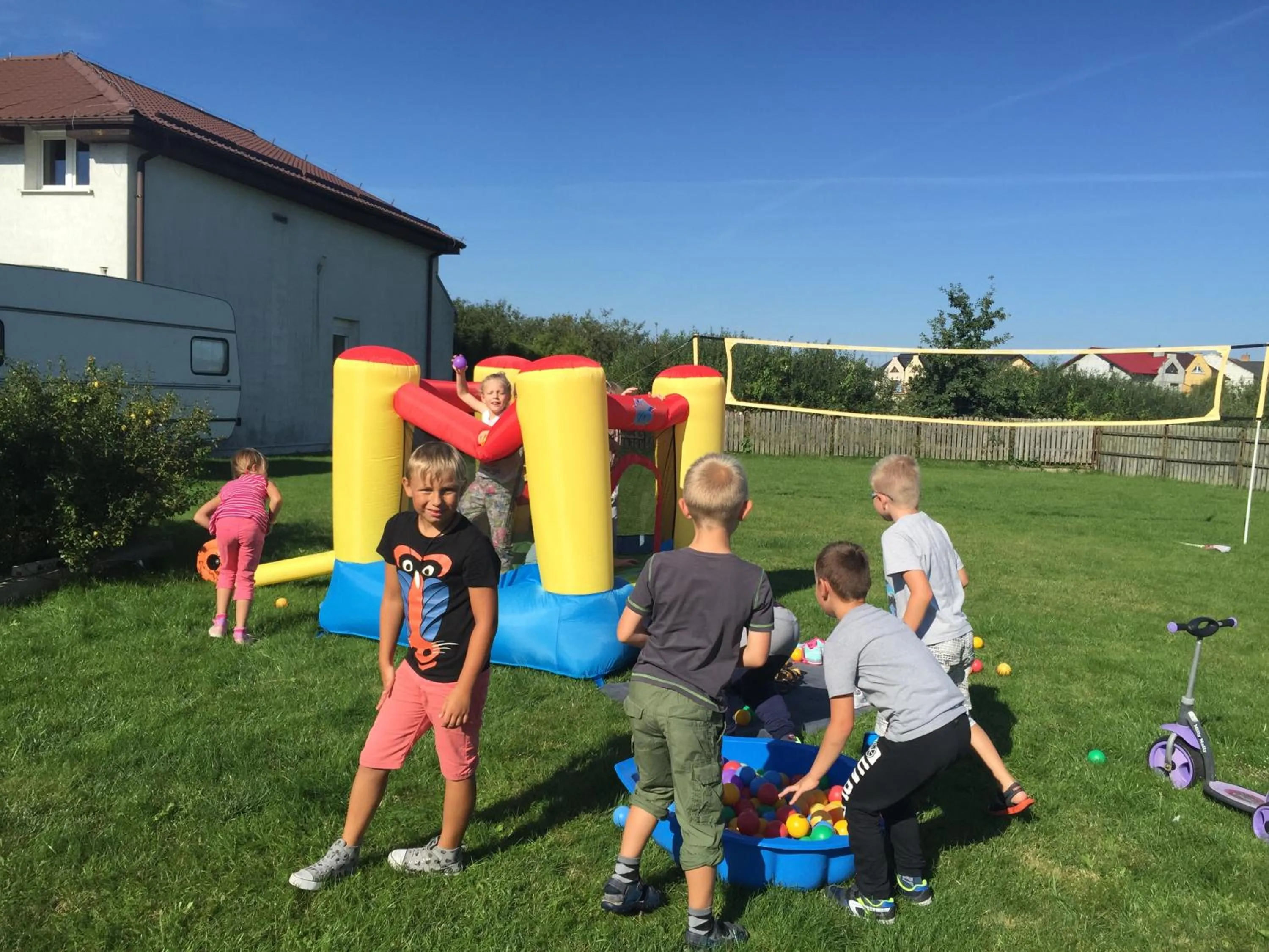 Children play ground in Słoneczny Dom pokoje i apartament na wynajem