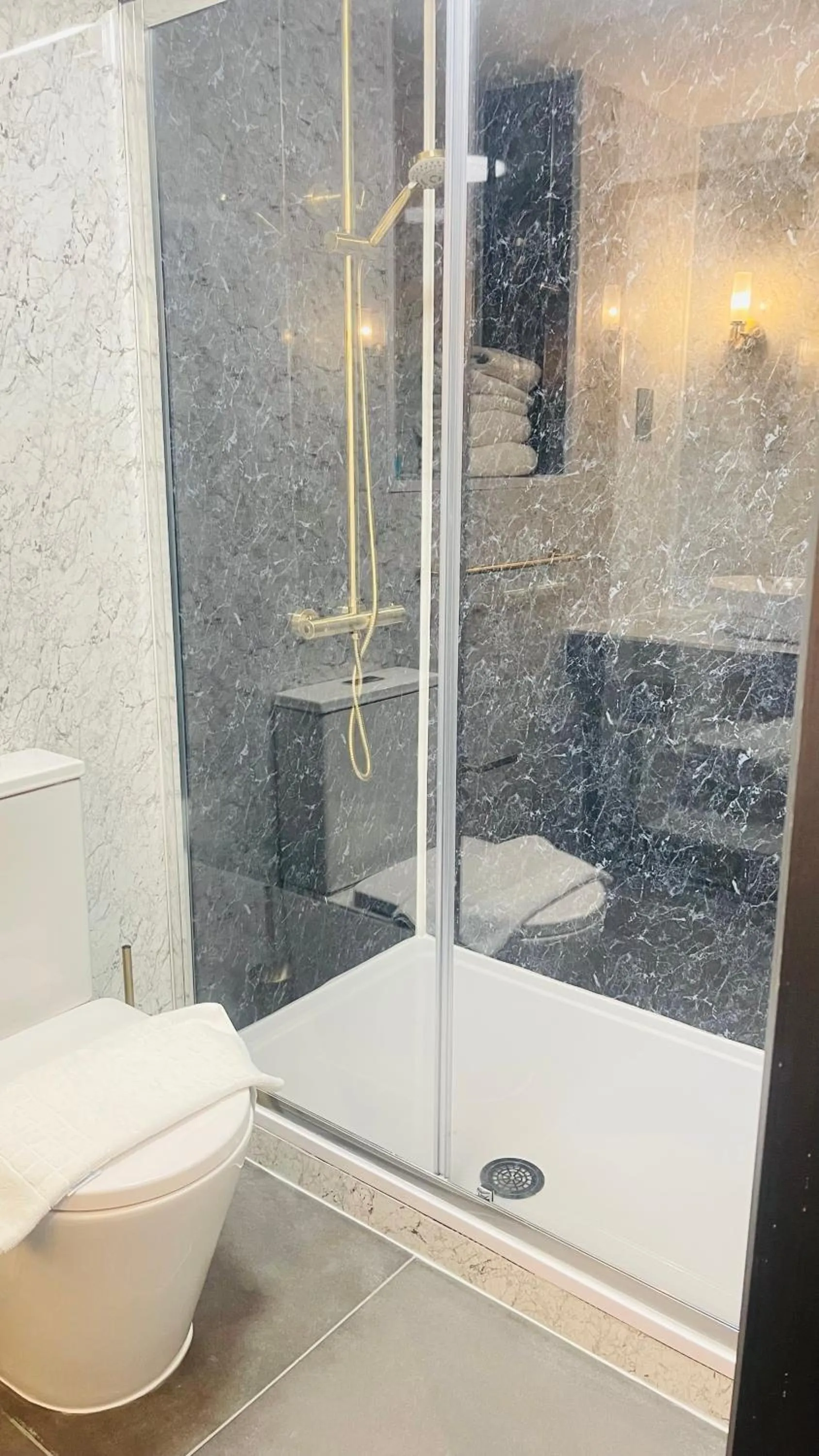 Shower in Pasha Hotel - 3* Boutique Hotel