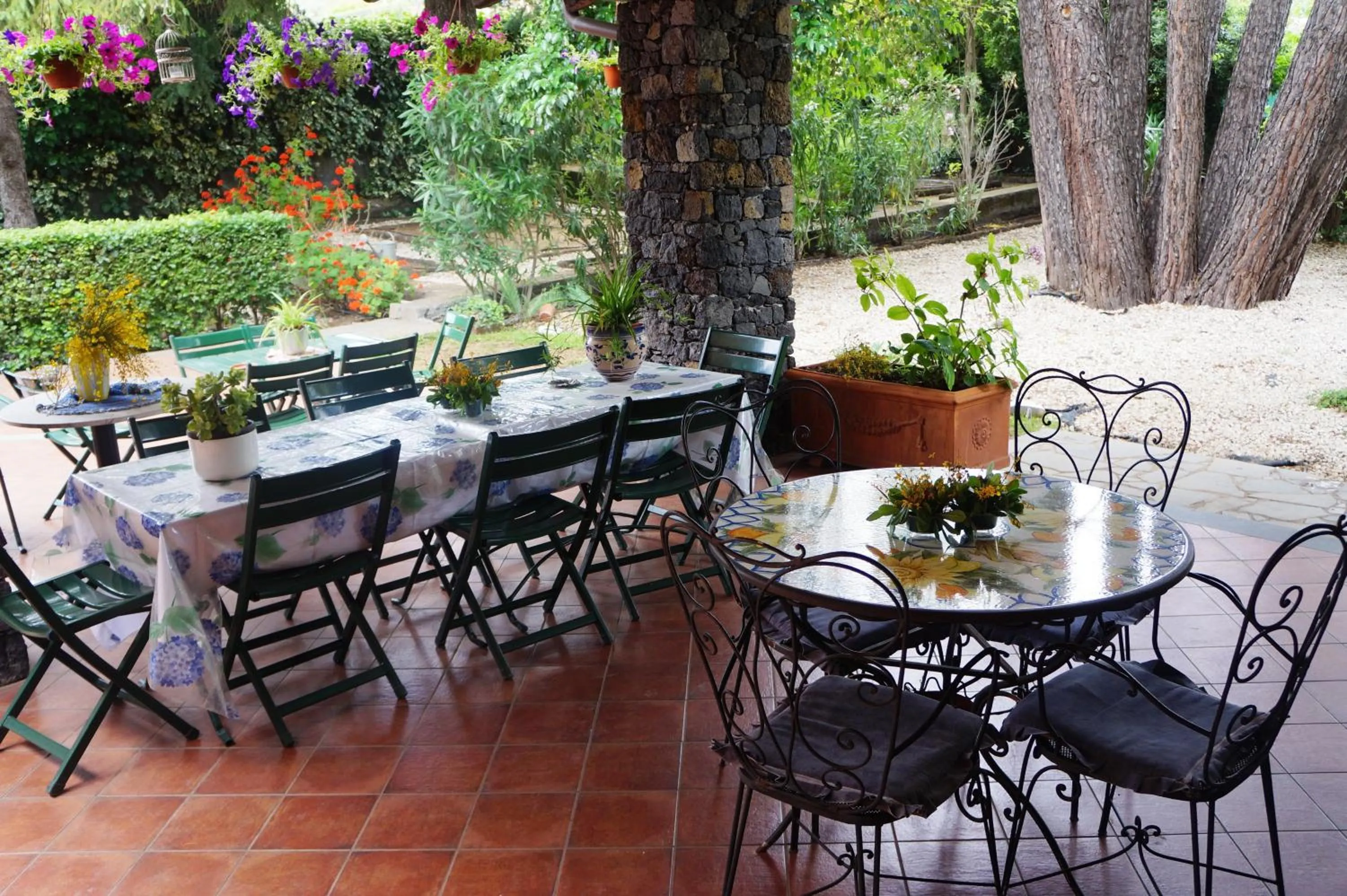 Patio in Rosso Vulcano