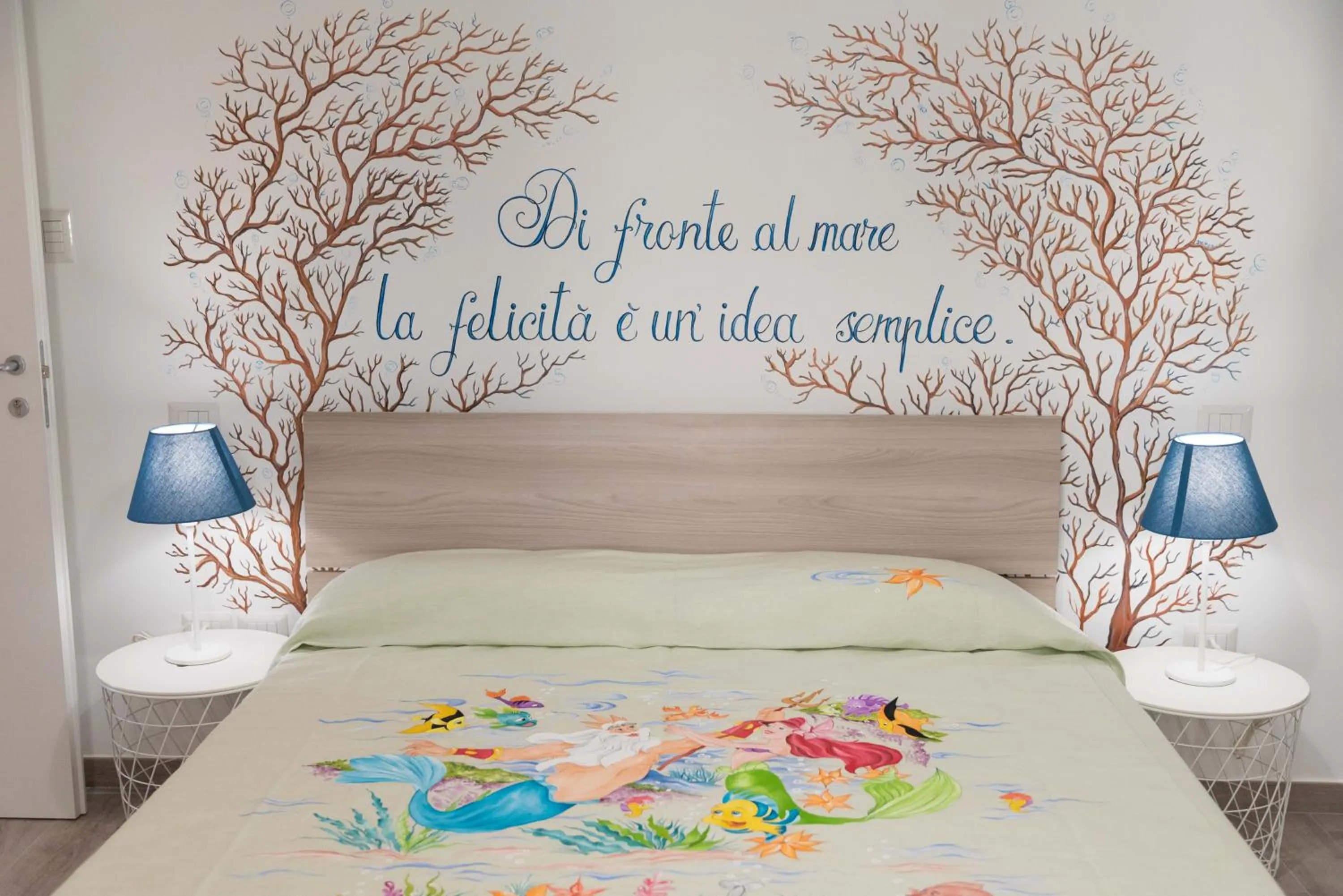 Decorative detail, Bed in Quasi in Porto Rooms