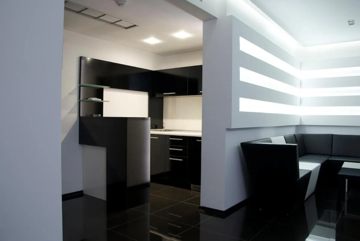 Photo of the whole room in Hotel Fashion - Free Parking