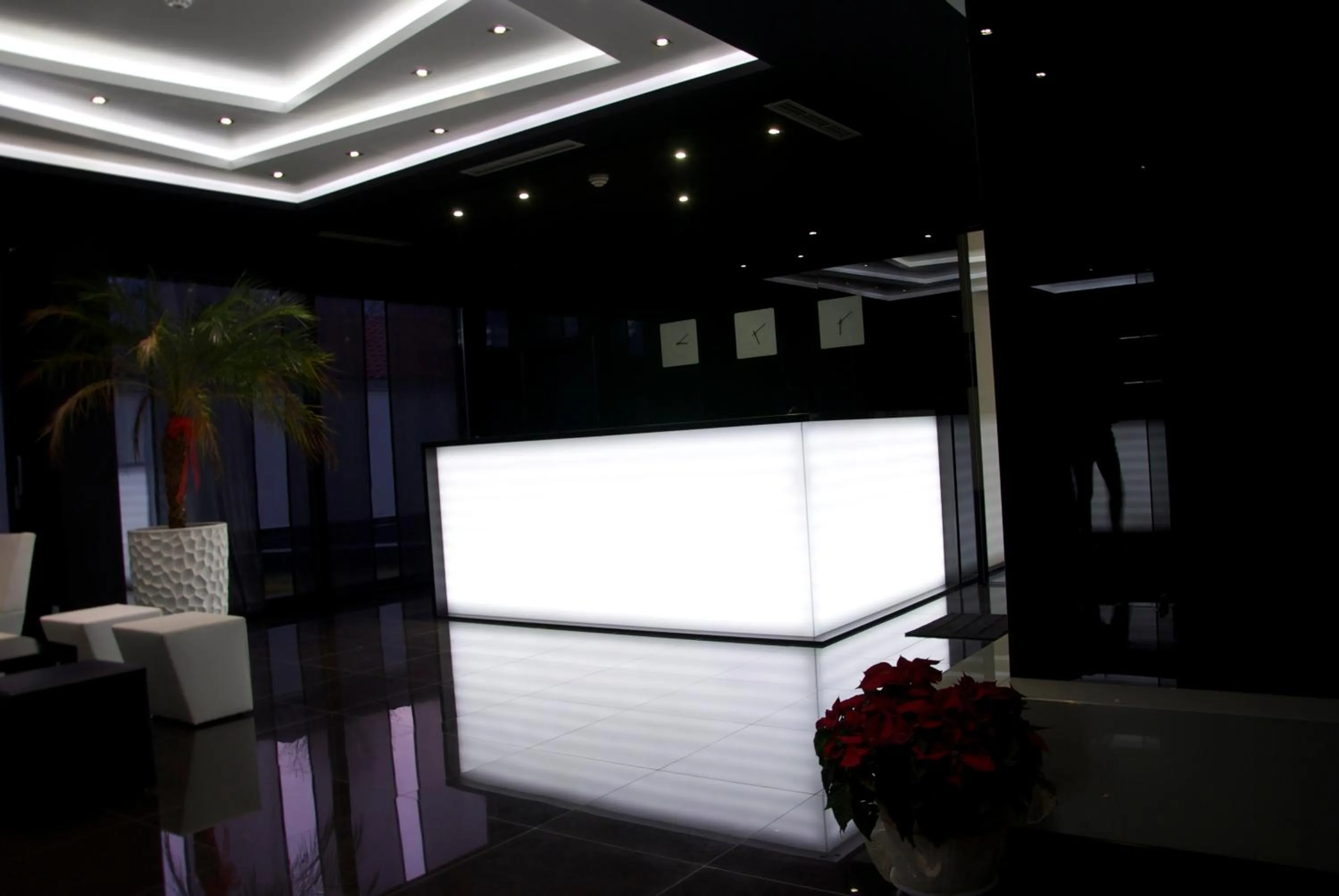 Lounge or bar in Hotel Fashion - Free Parking