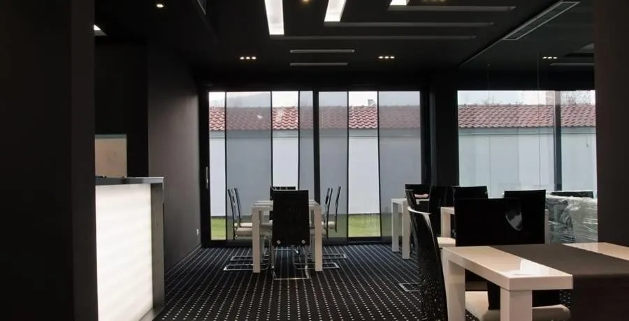 Lobby or reception in Hotel Fashion - Free Parking