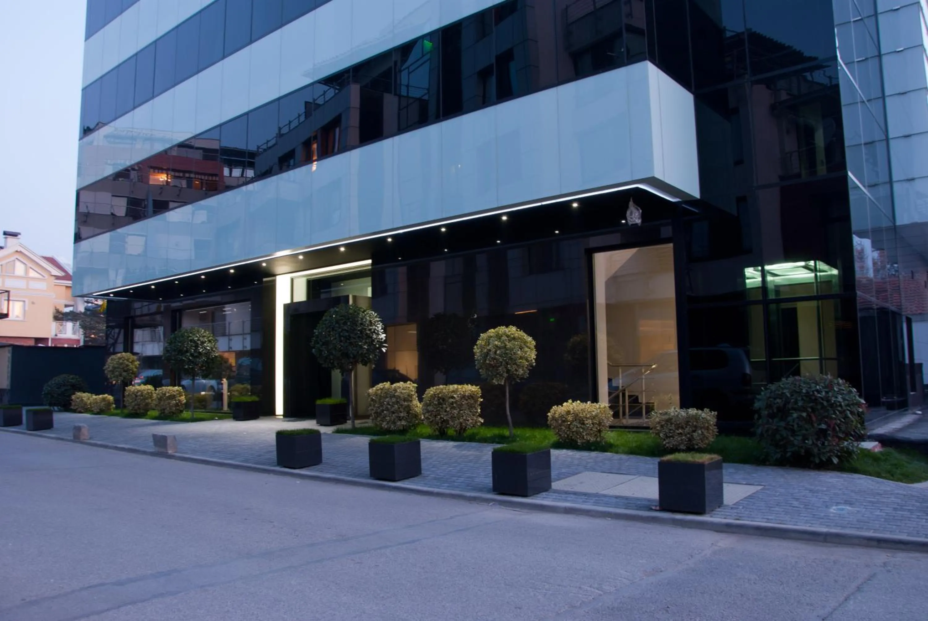 Facade/entrance in Hotel Fashion - Free Parking