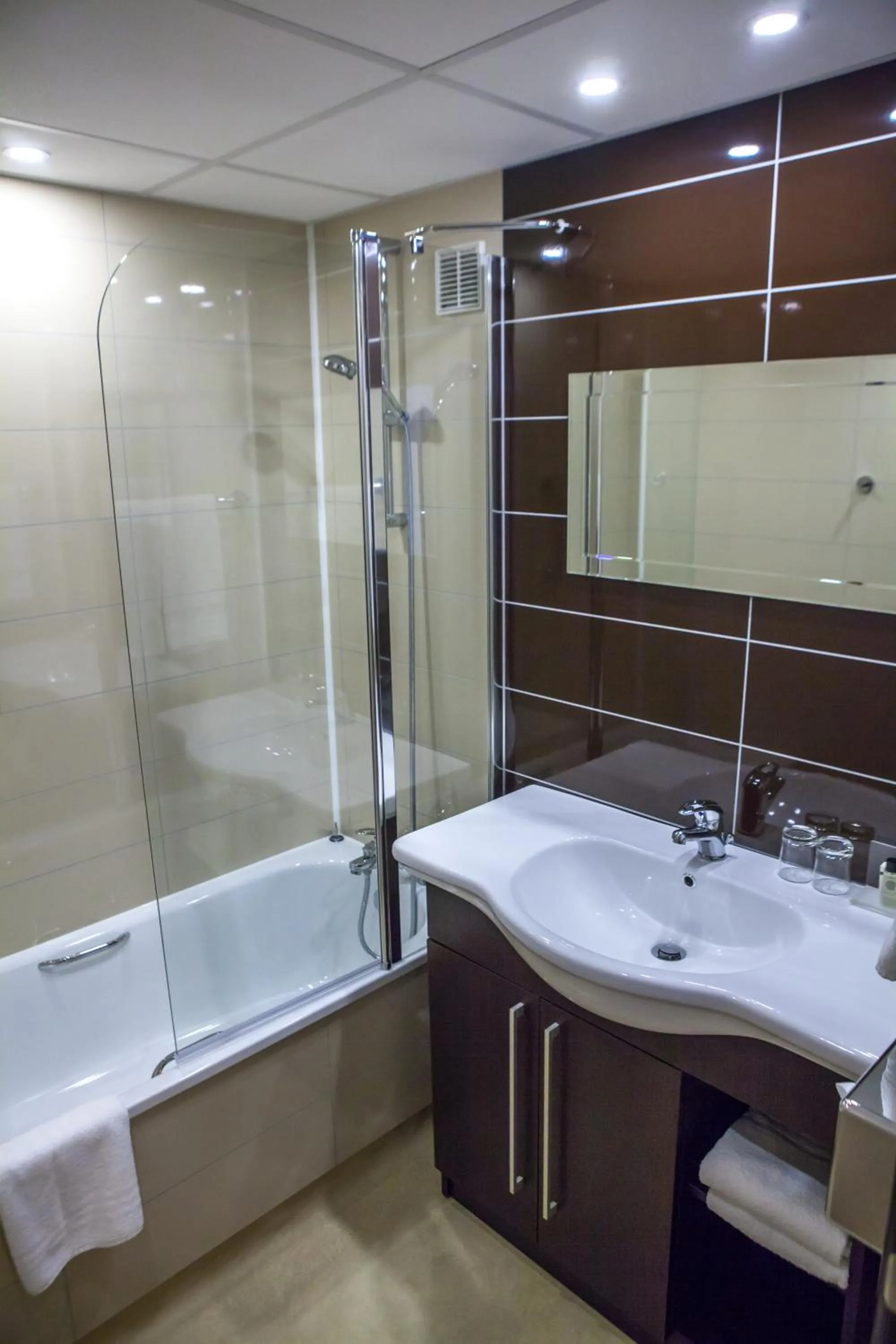 Bathroom in The Peninsula Hotel