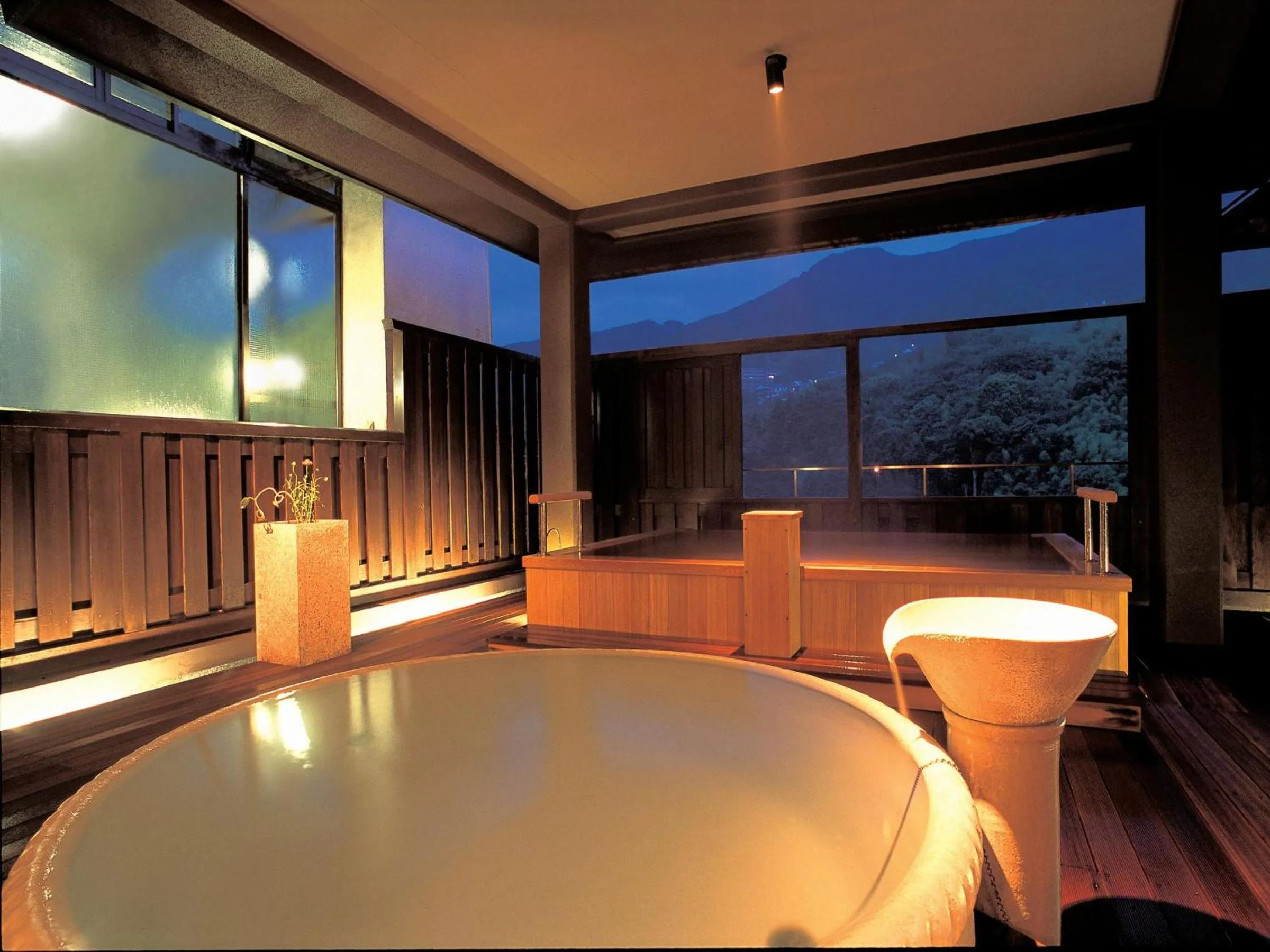 Hot Spring Bath in Yugawara Ohnoya Ryokan