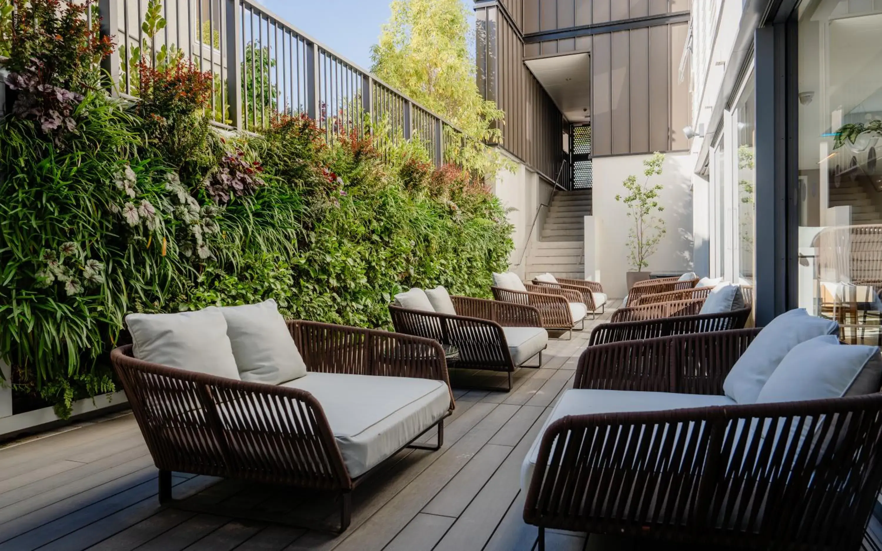 Inner courtyard view in mi-pad Queenstown Inner courtyard view in mi-pad Queenstown