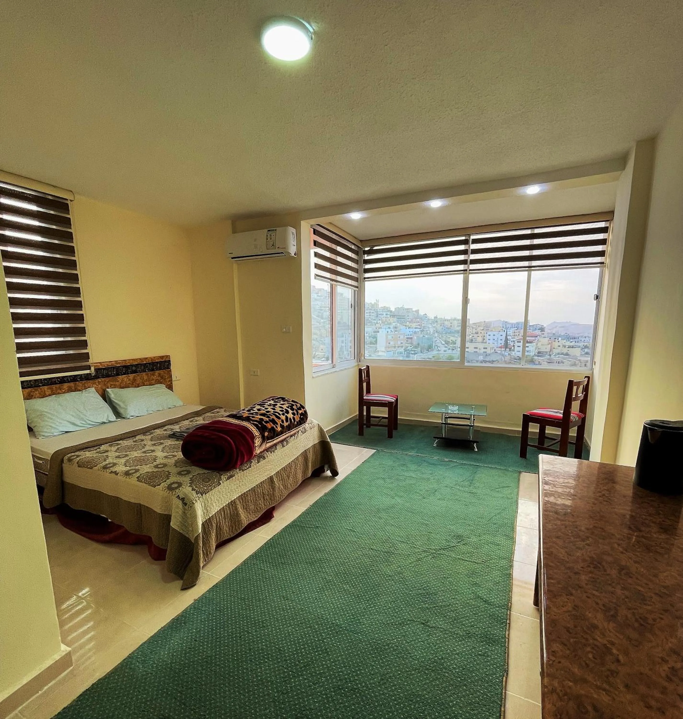 Bedroom, Bed in Orient Gate