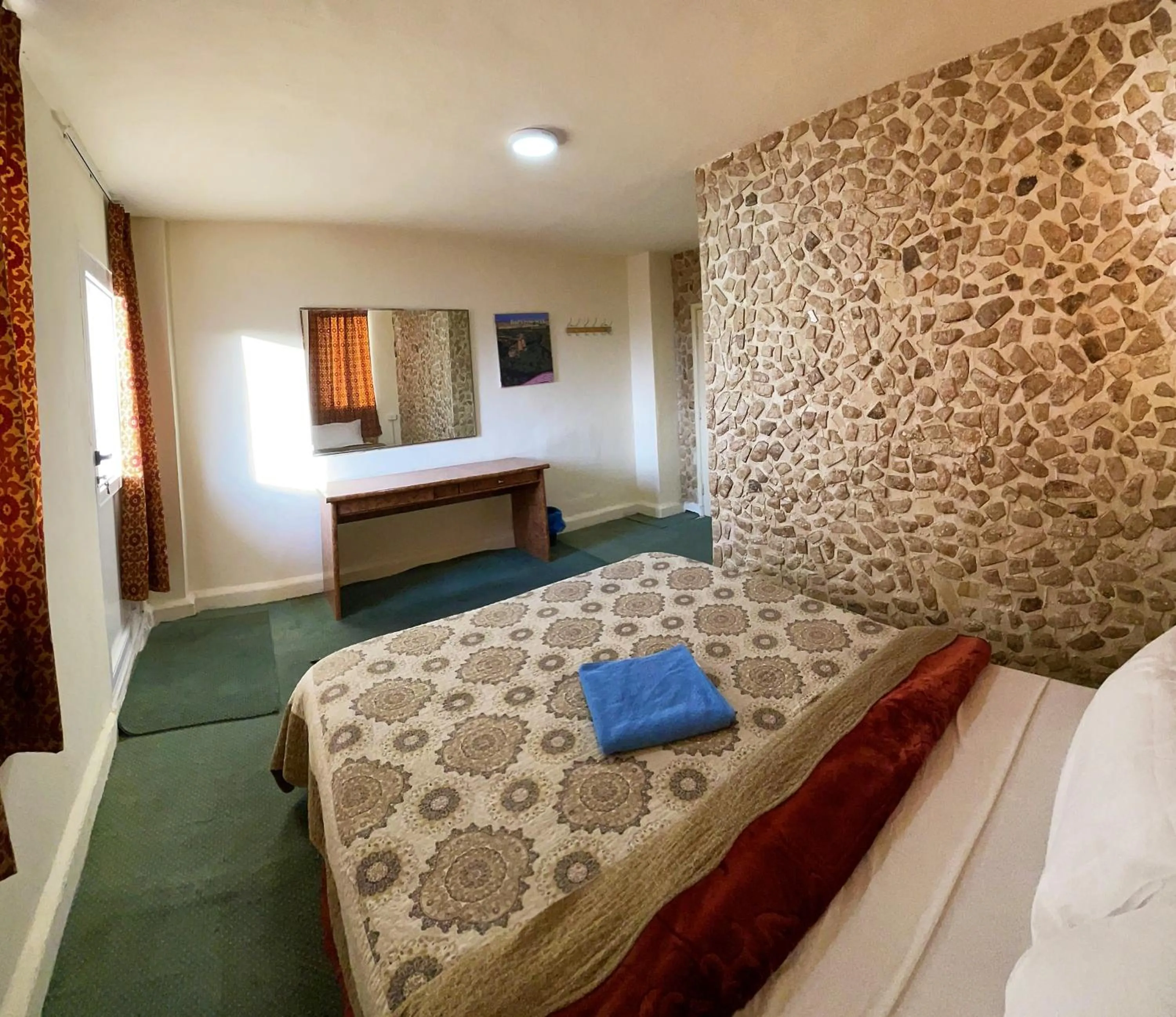 Bedroom, Bed in Orient Gate