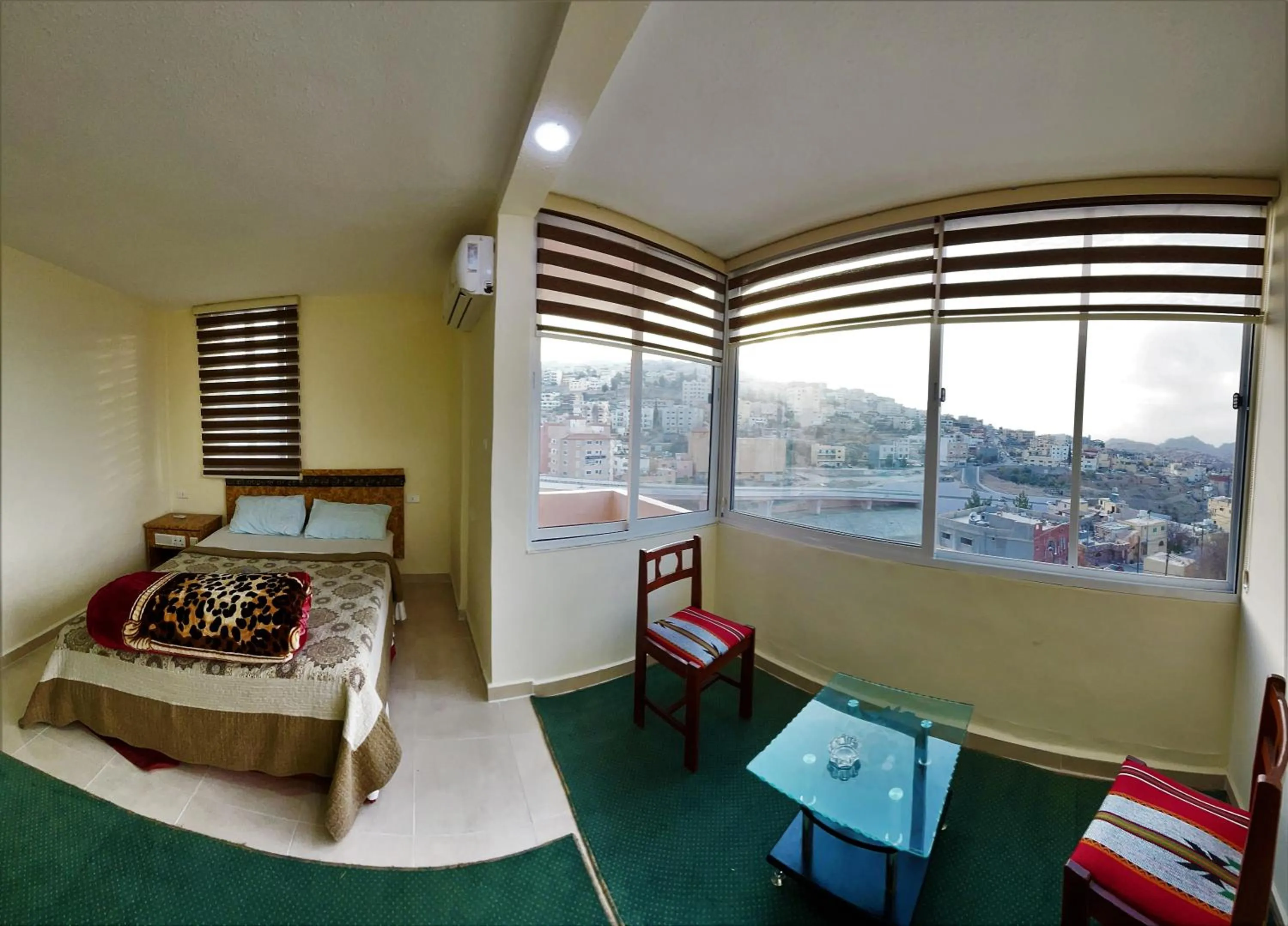 Living room, Bed in Orient Gate