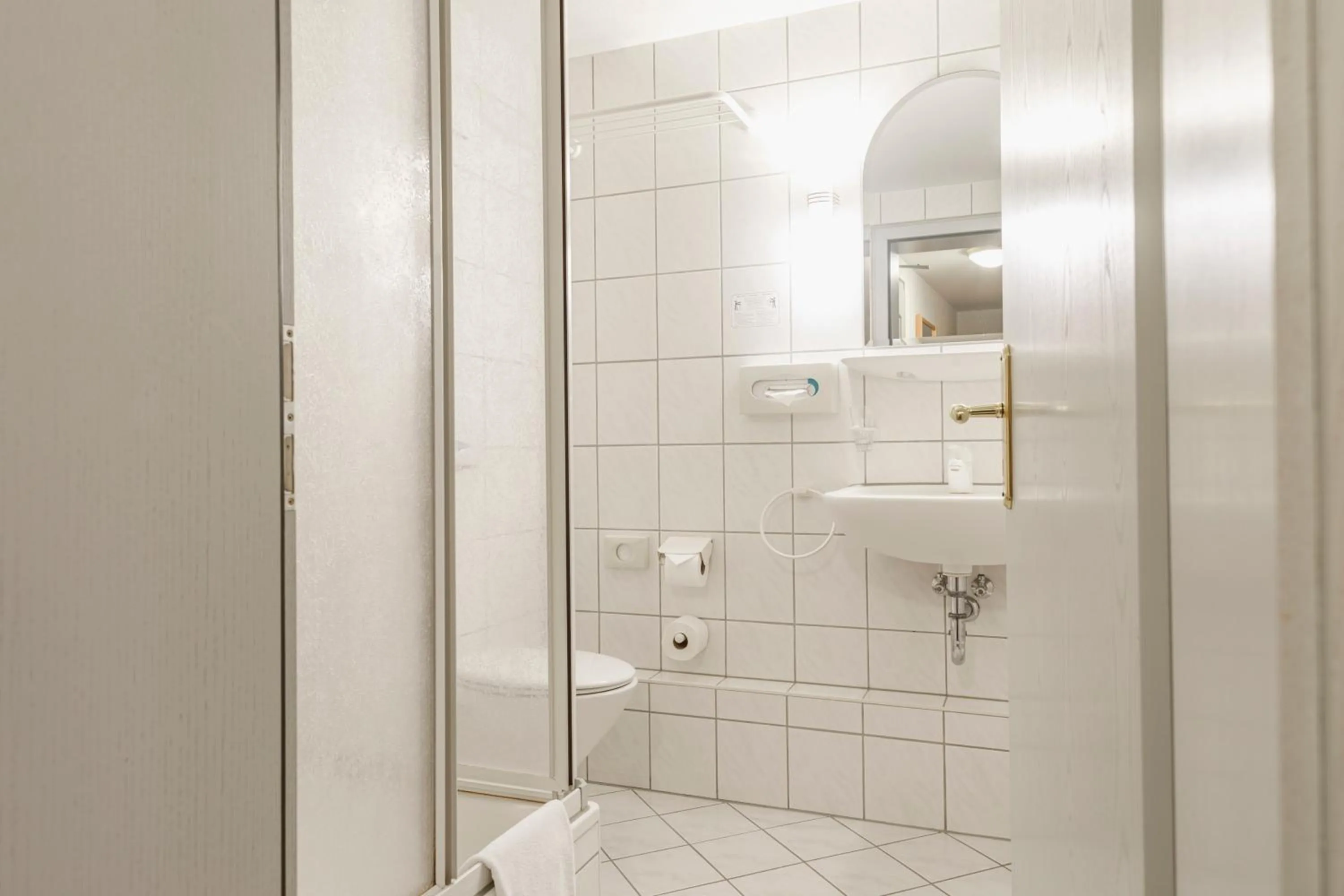 Bathroom in Schwerter Schankhaus & Hotel