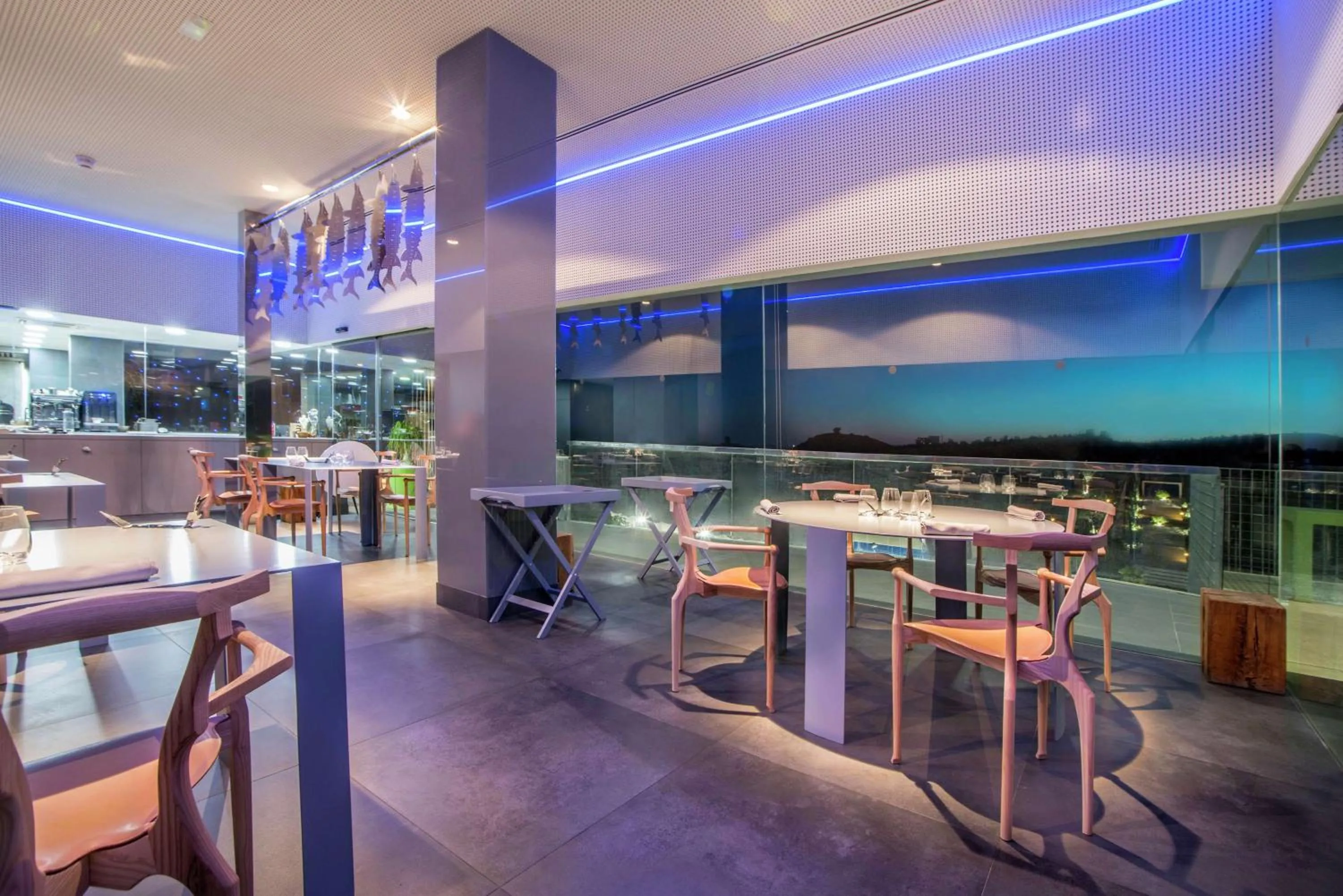 Restaurant/places to eat in Higuerón Hotel Málaga, Curio Collection by Hilton