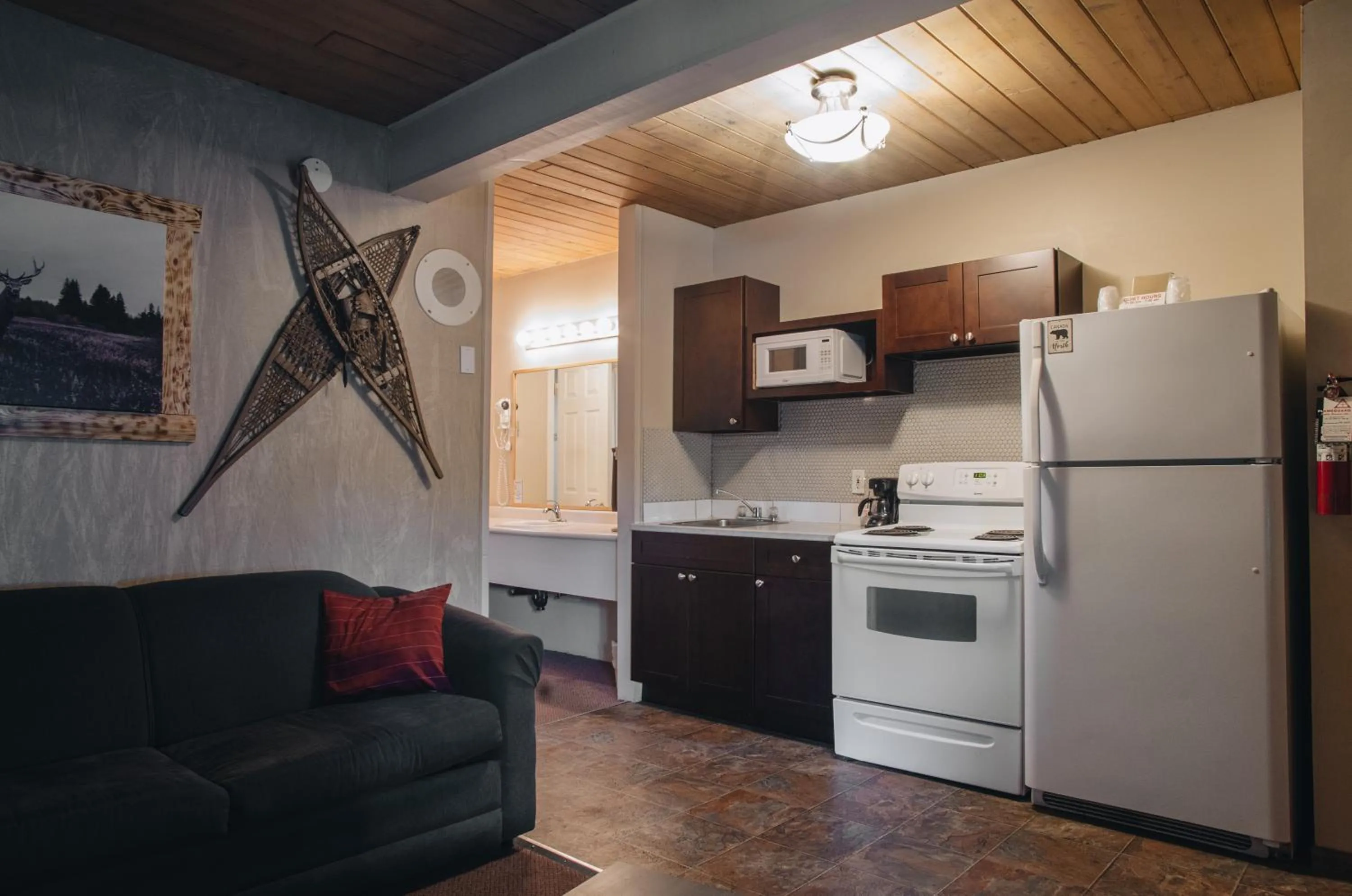 Kitchen or kitchenette in Canadas Best Value Inn and Suites Fernie