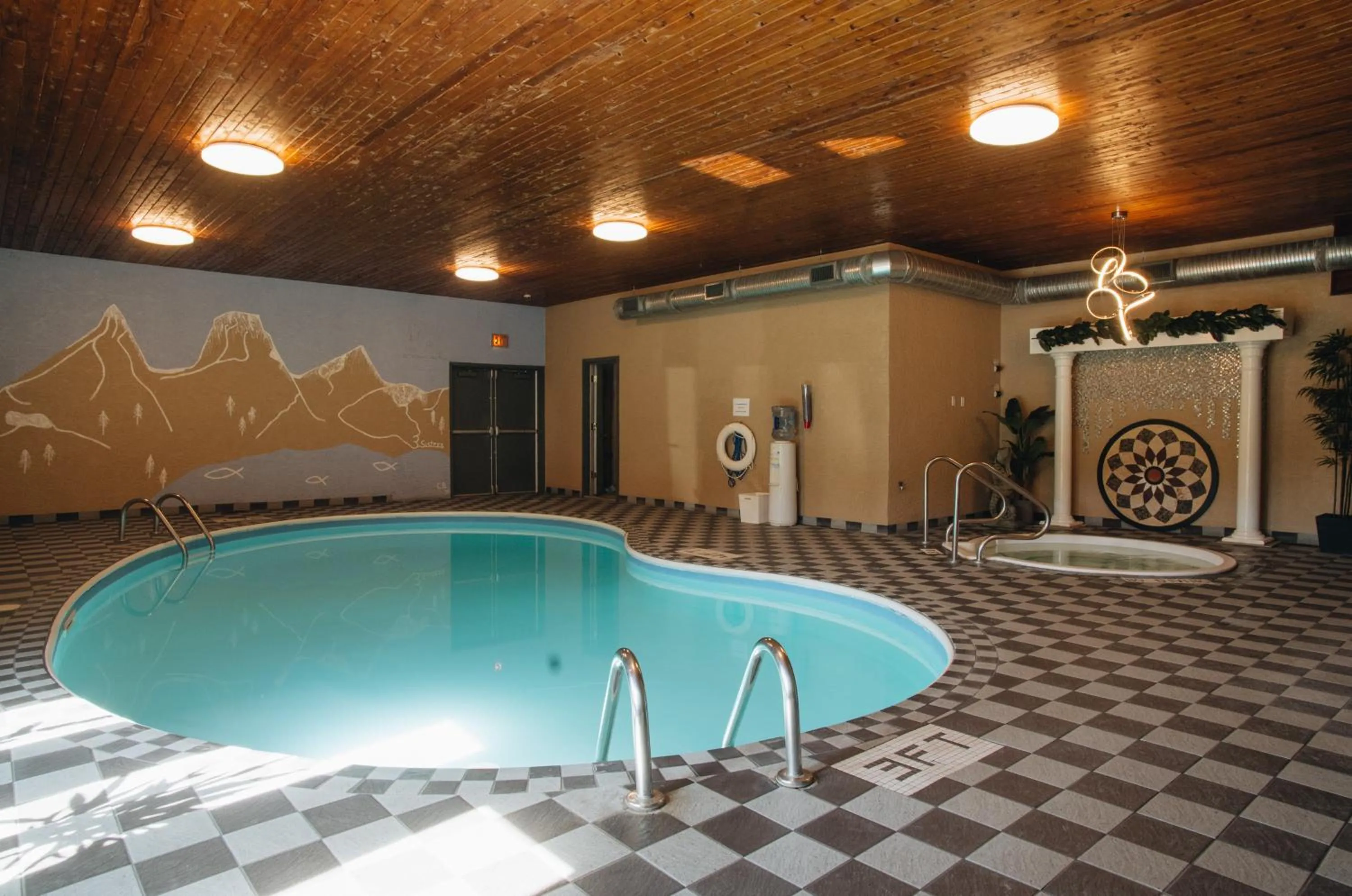 Swimming pool in Canadas Best Value Inn and Suites Fernie
