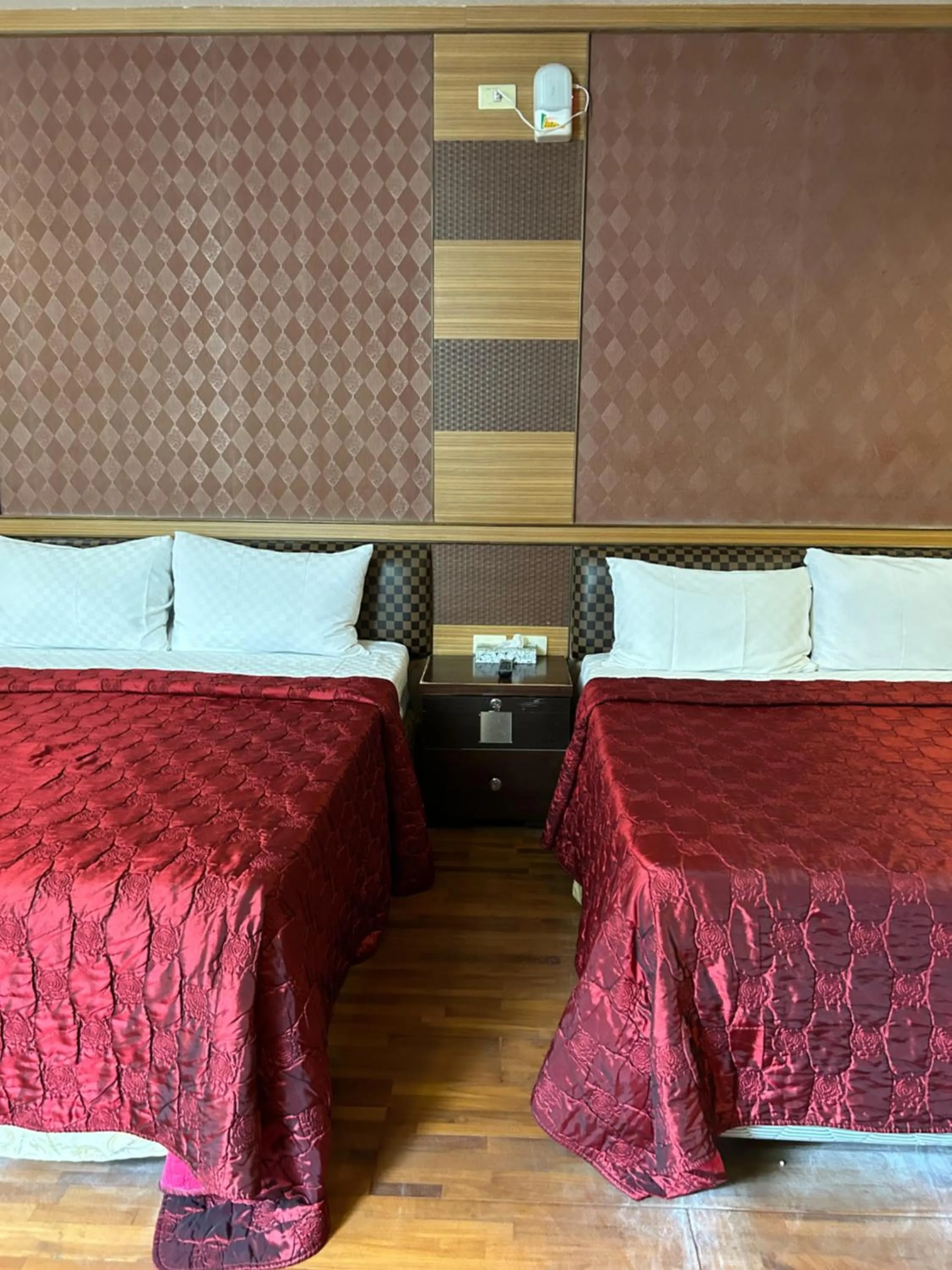 Mountain view, Bed in Yosemite Hot Spring Resort